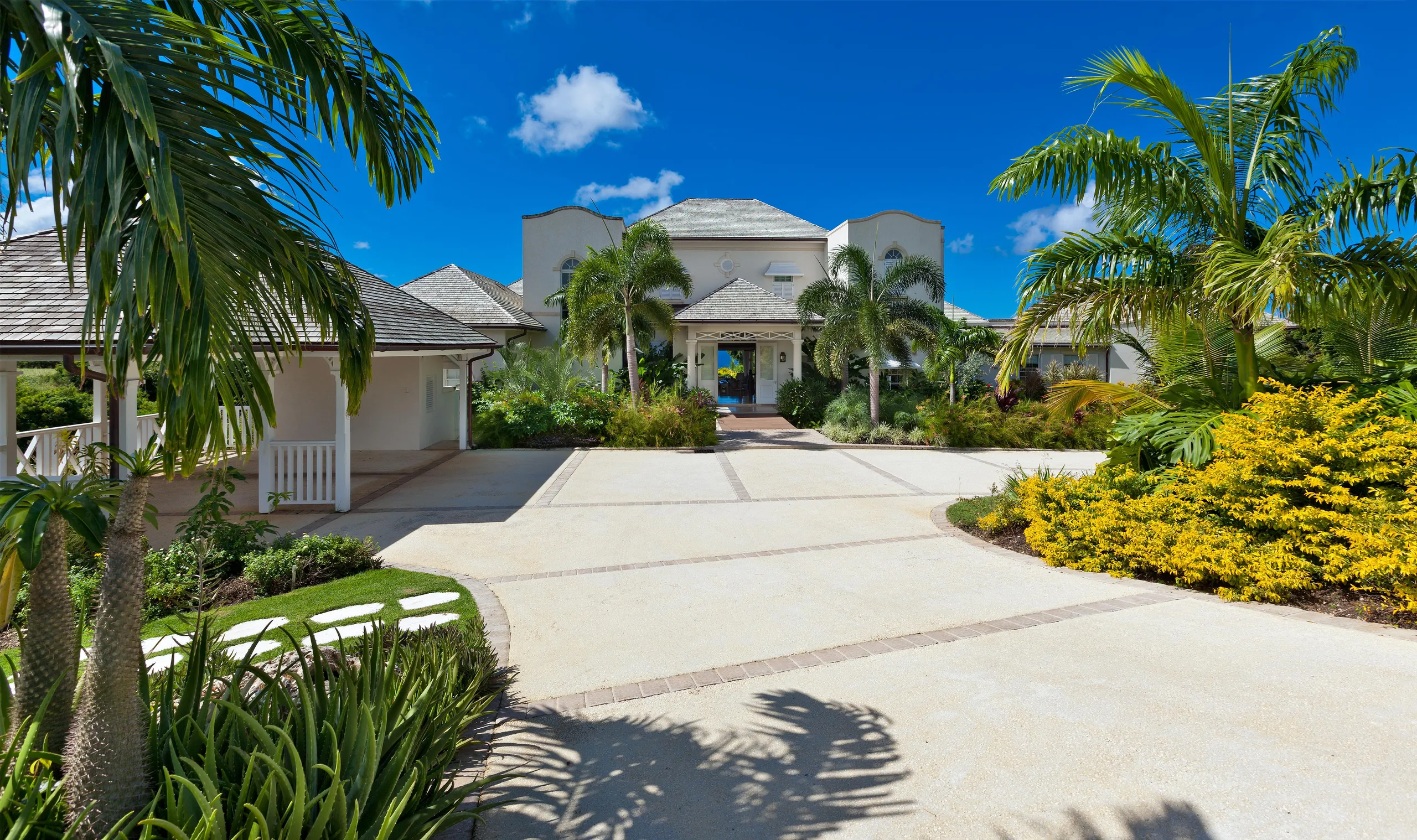 Serene 4 Bedroom Villa with Private Pool Overlooking Royal Westmoreland Golf Course — photograph 4