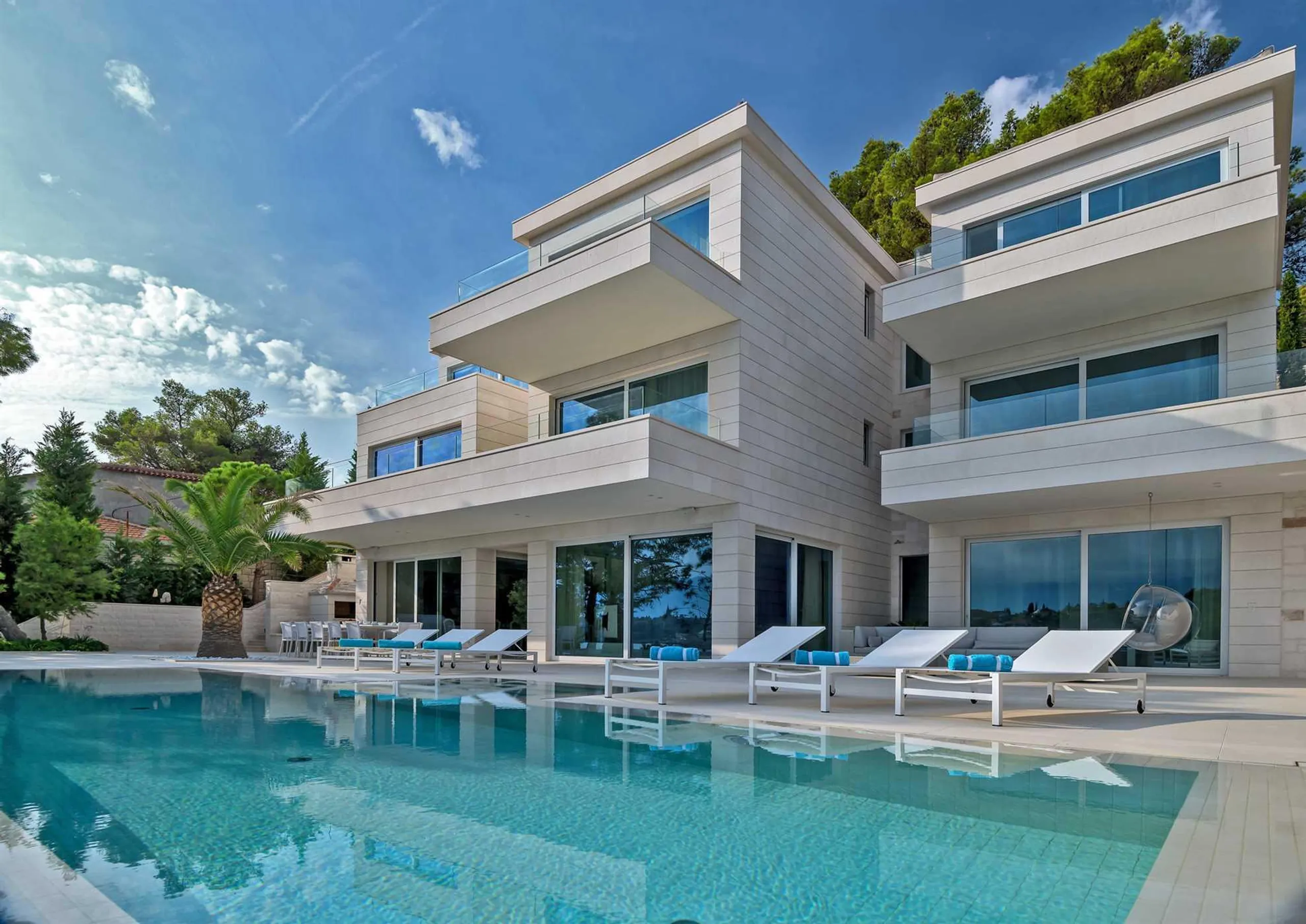 Decorated 6Bedroom Villa with Private Infinity Pool and Sea Views — photograph 4