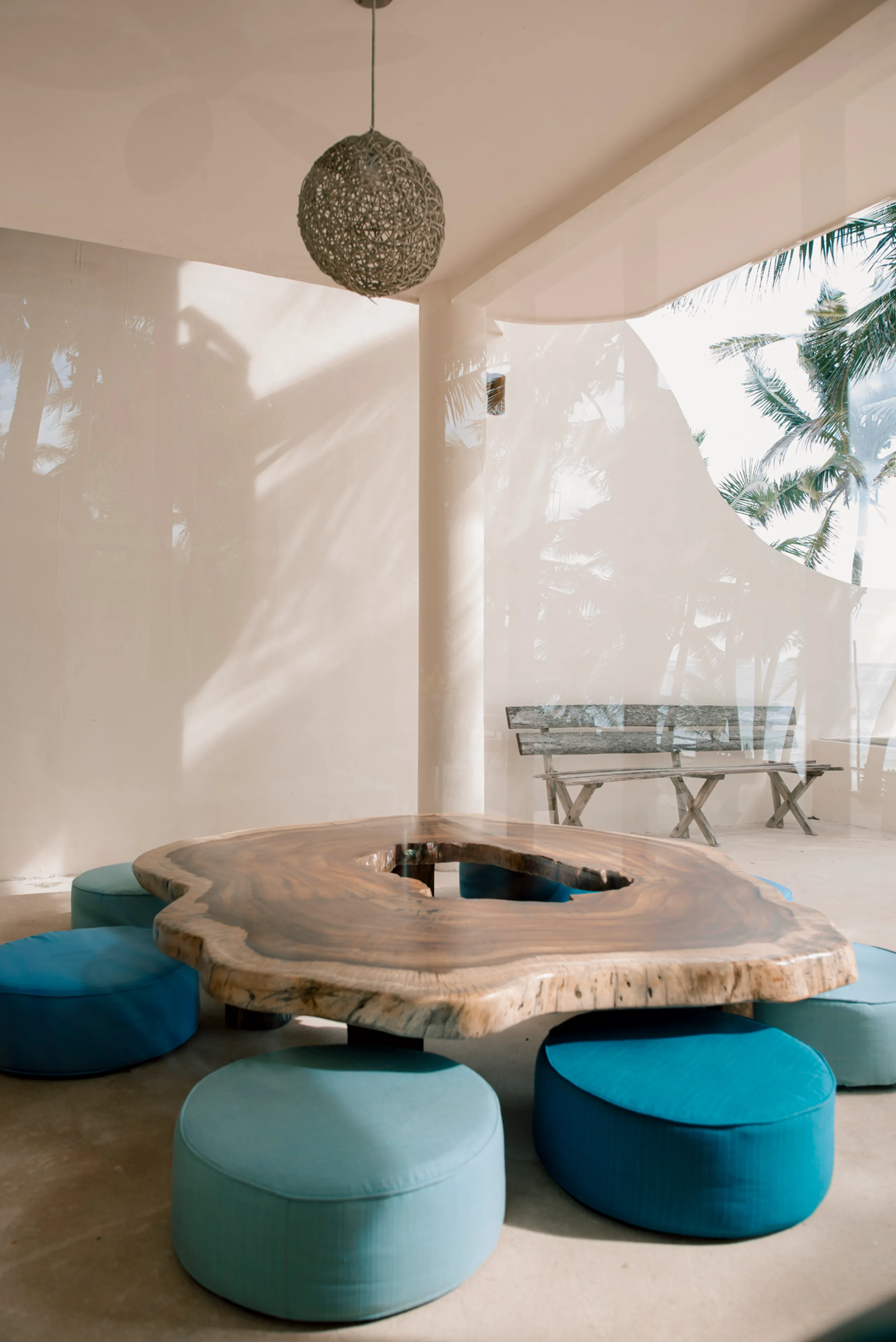Grand Beachfront Villa in Tulum with Pool & Ocean Views — photograph 12