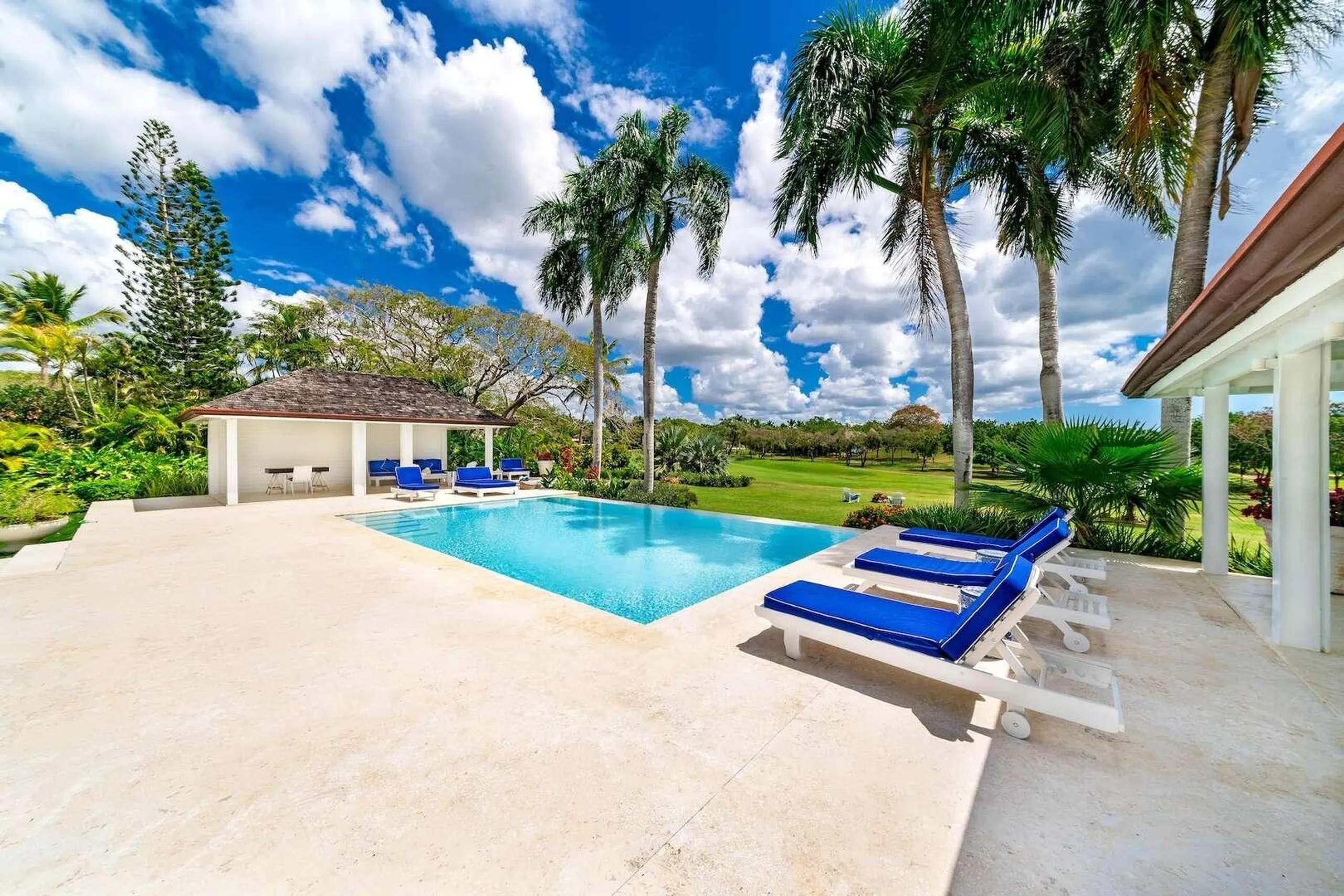 Casa de Campo's Caribbean Styled Villa with La Romana Country Club Golf Course View — photograph 6