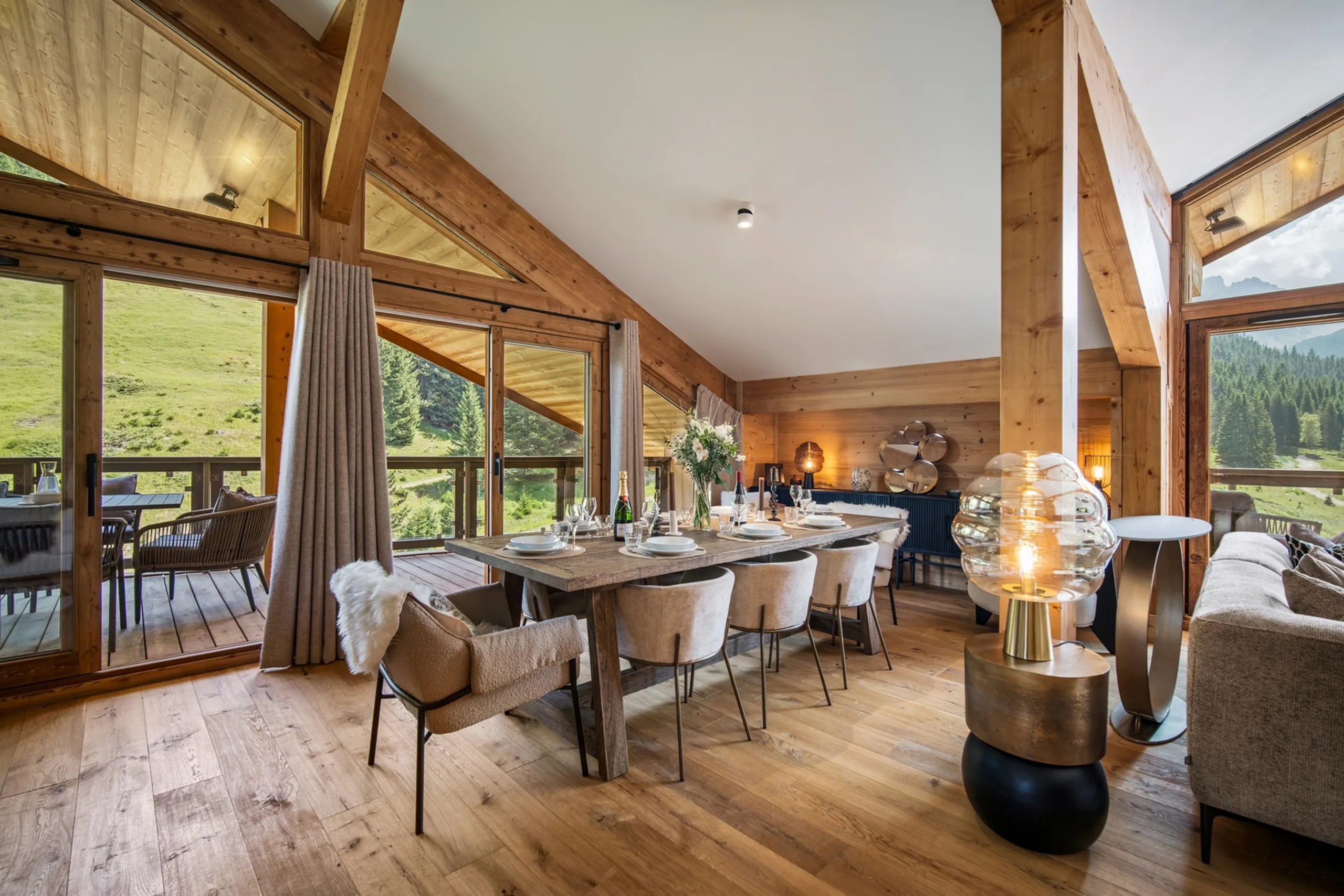 Refined Courchevel 4Bedroom Villa with Mountain Views — photograph 10