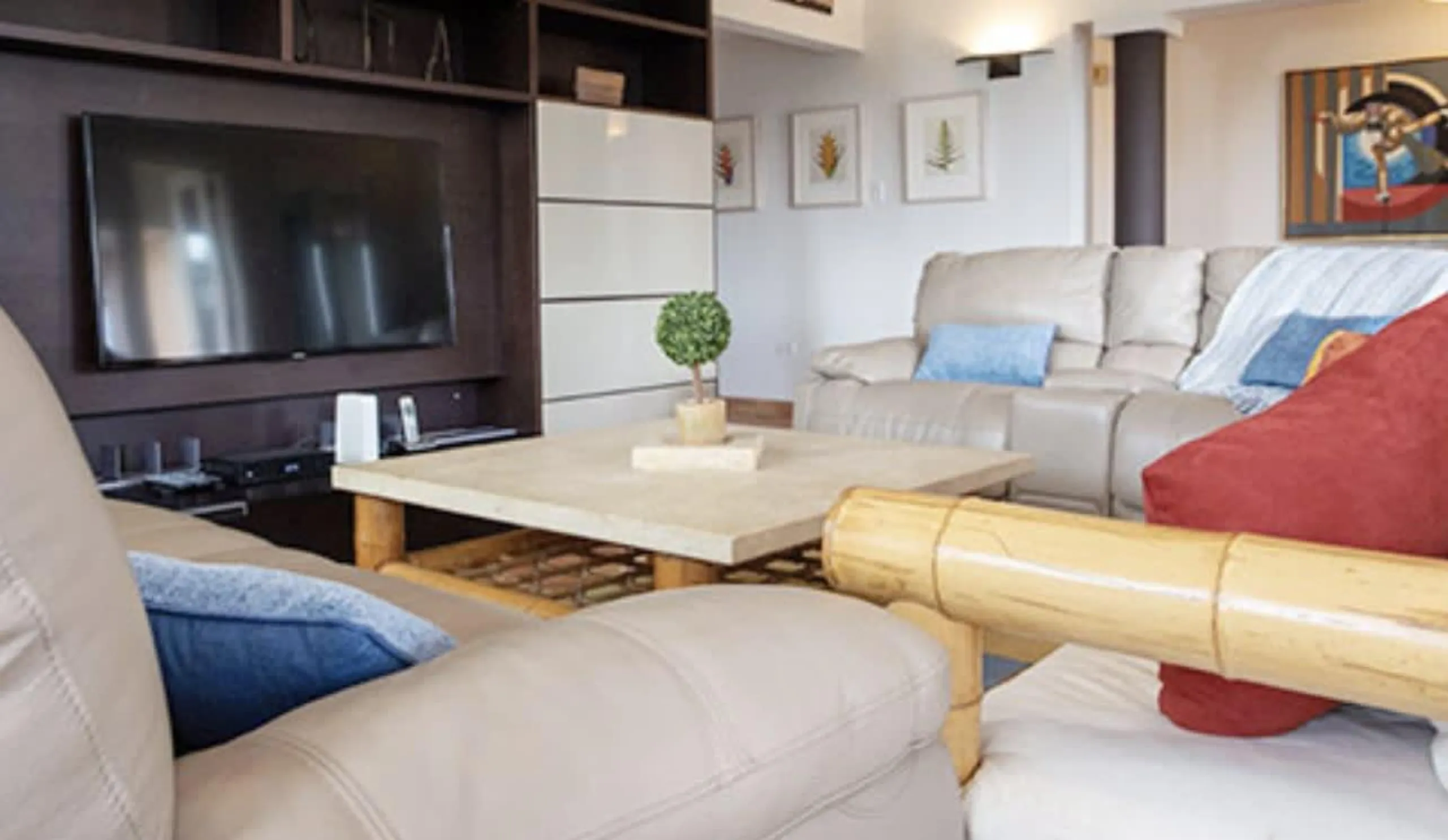 Spectacular Getaway Villa In Tranquil Location — photograph 12