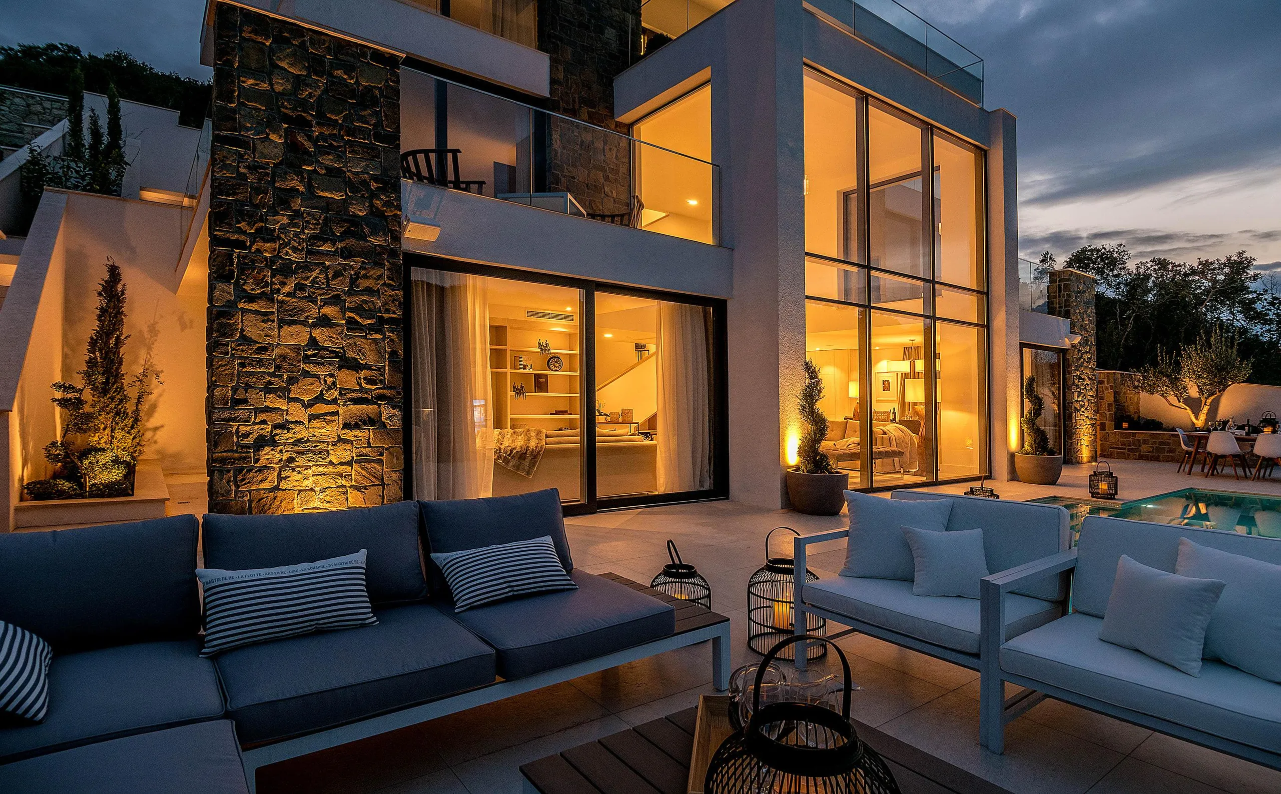 Grand Intense Villa with High End Beachfront — photograph 11
