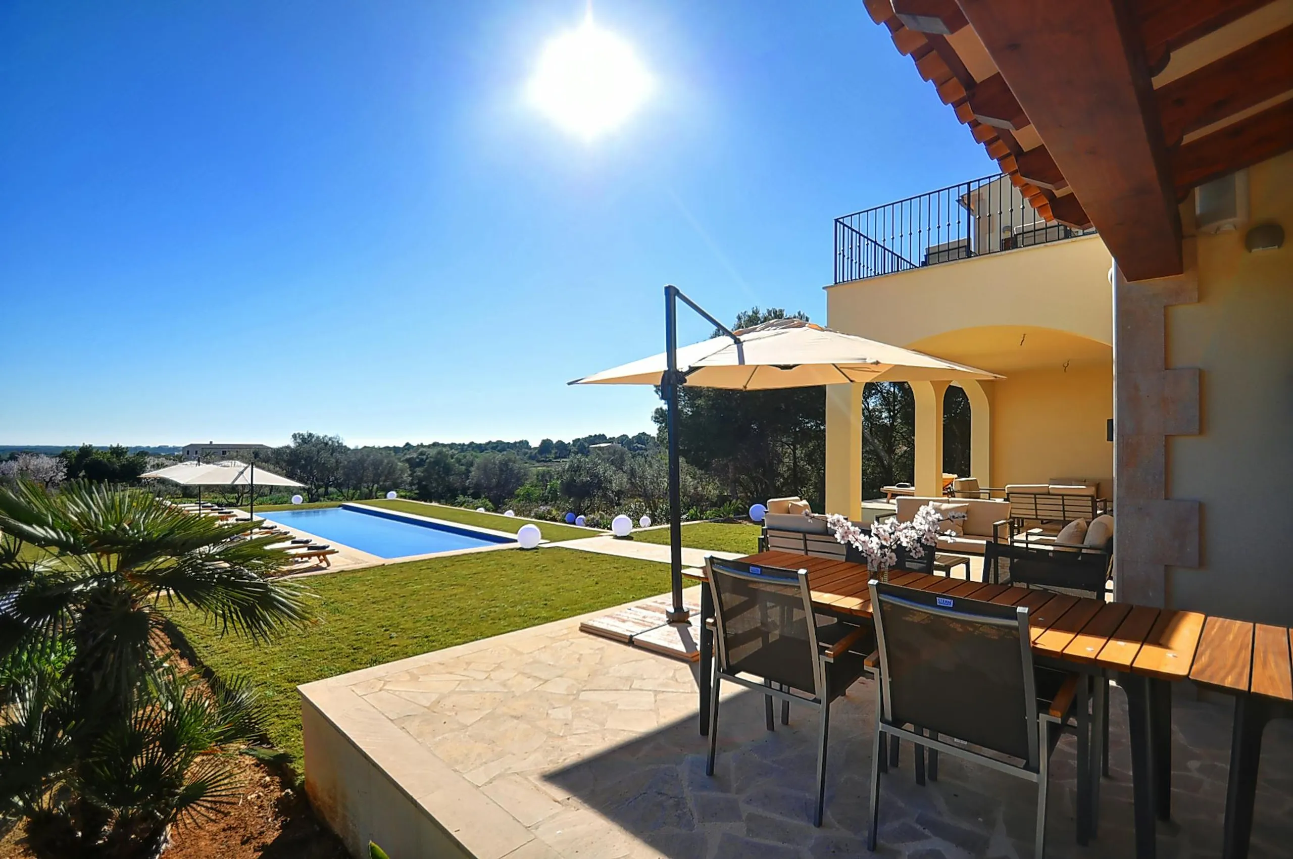 Majestic Mallorca Estate with Private Pool and Garden Grounds — photograph 7