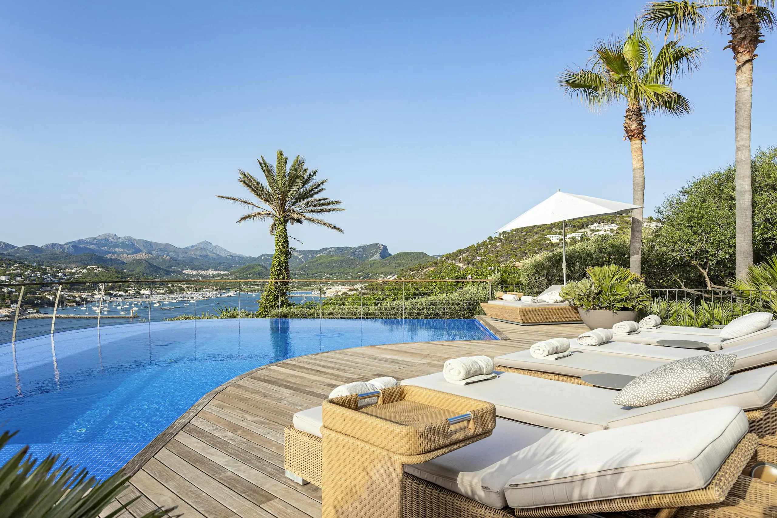 Magnificent Mallorca Villa with Infinity Pool and Gorgeous Ocean Views — photograph 5