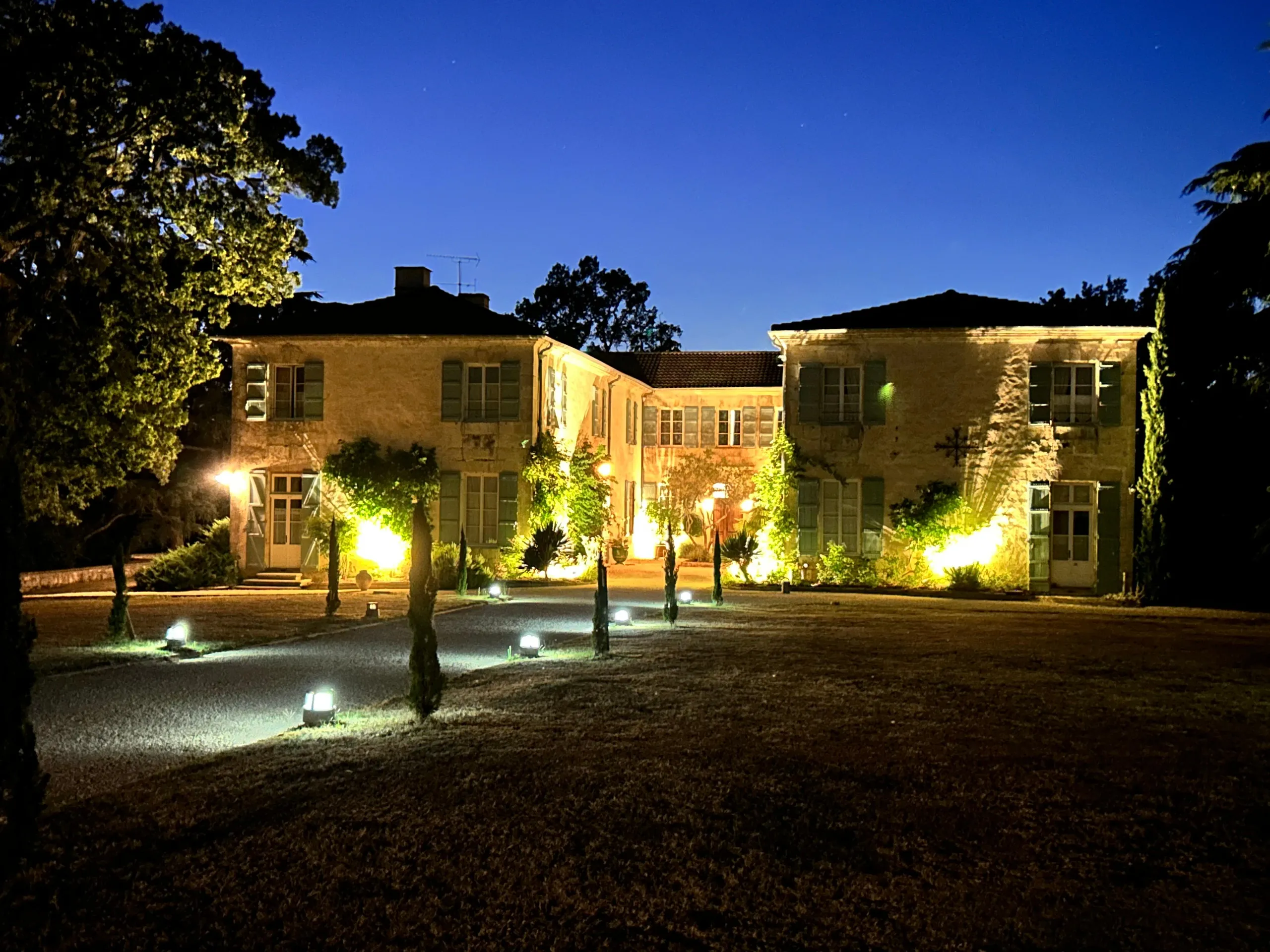 Gascony Hidden Luxury Retreat with 8-BR and Outdoor Pool — photograph 8