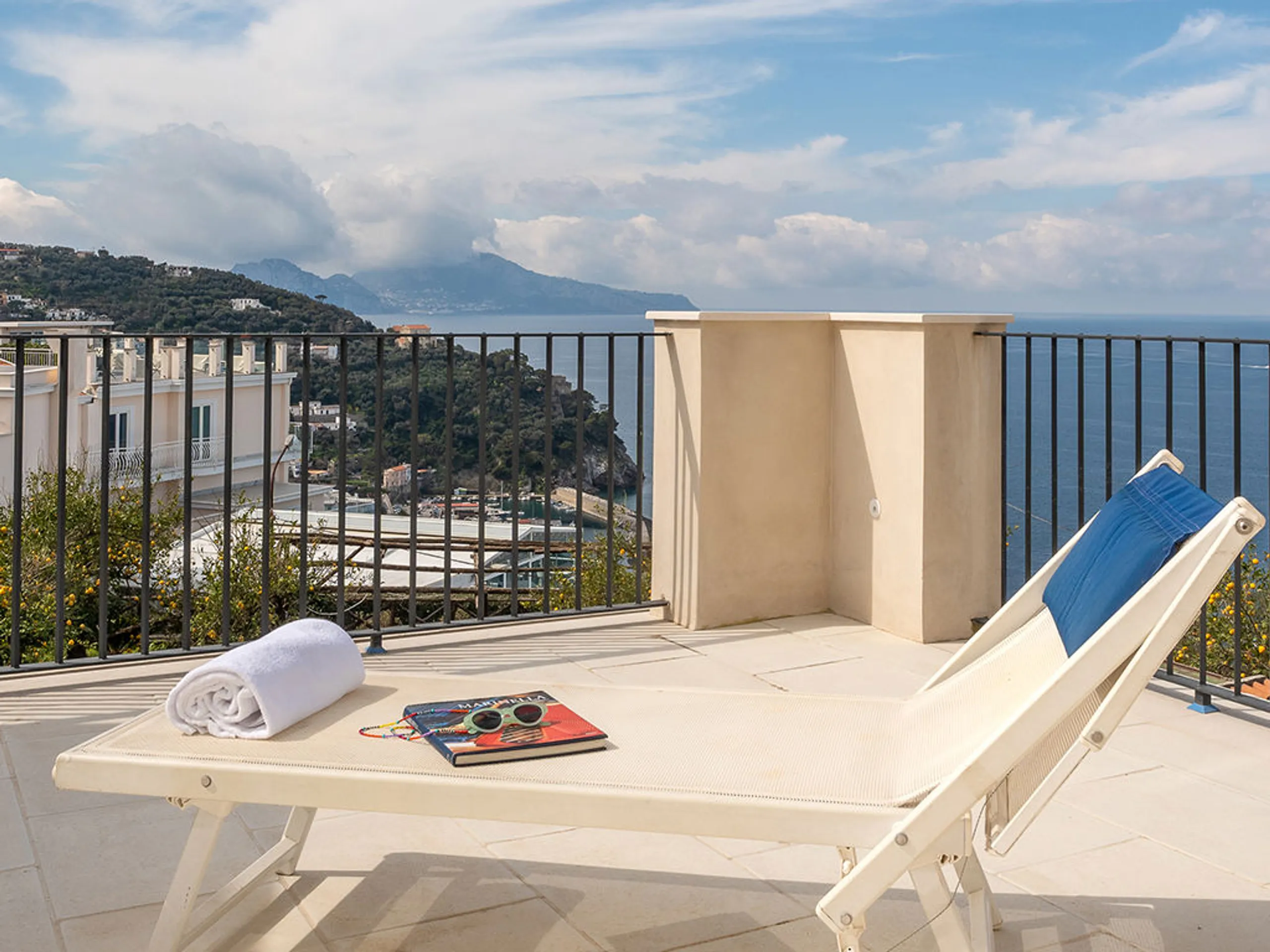 Refreshing Villa in Massa Lubrense with Heated Pool and Panoramic Views of Capri Island — photograph 3
