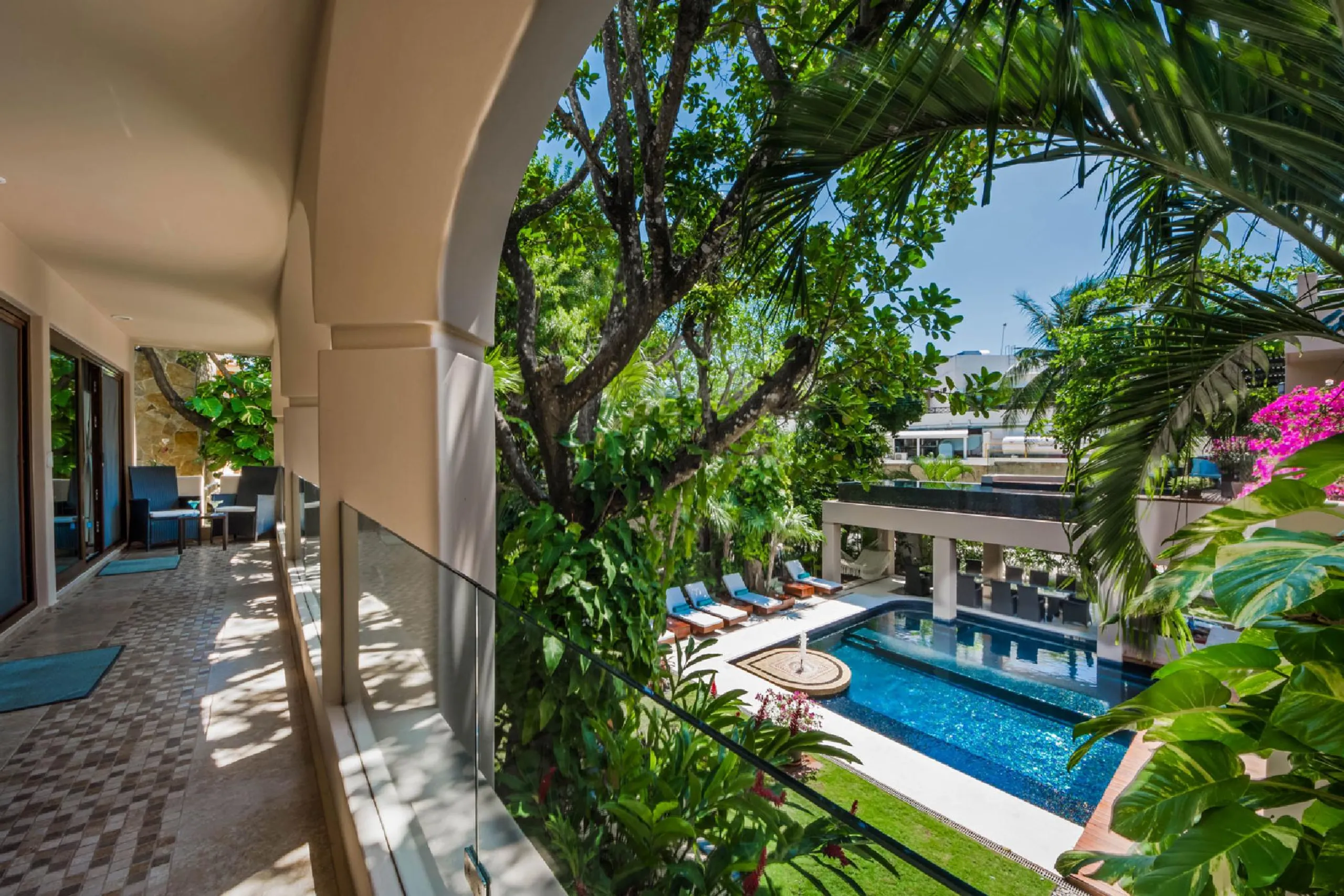 Playa del Carmen Luxury Estate with Multiple Pools and Lush Grounds — photograph 10