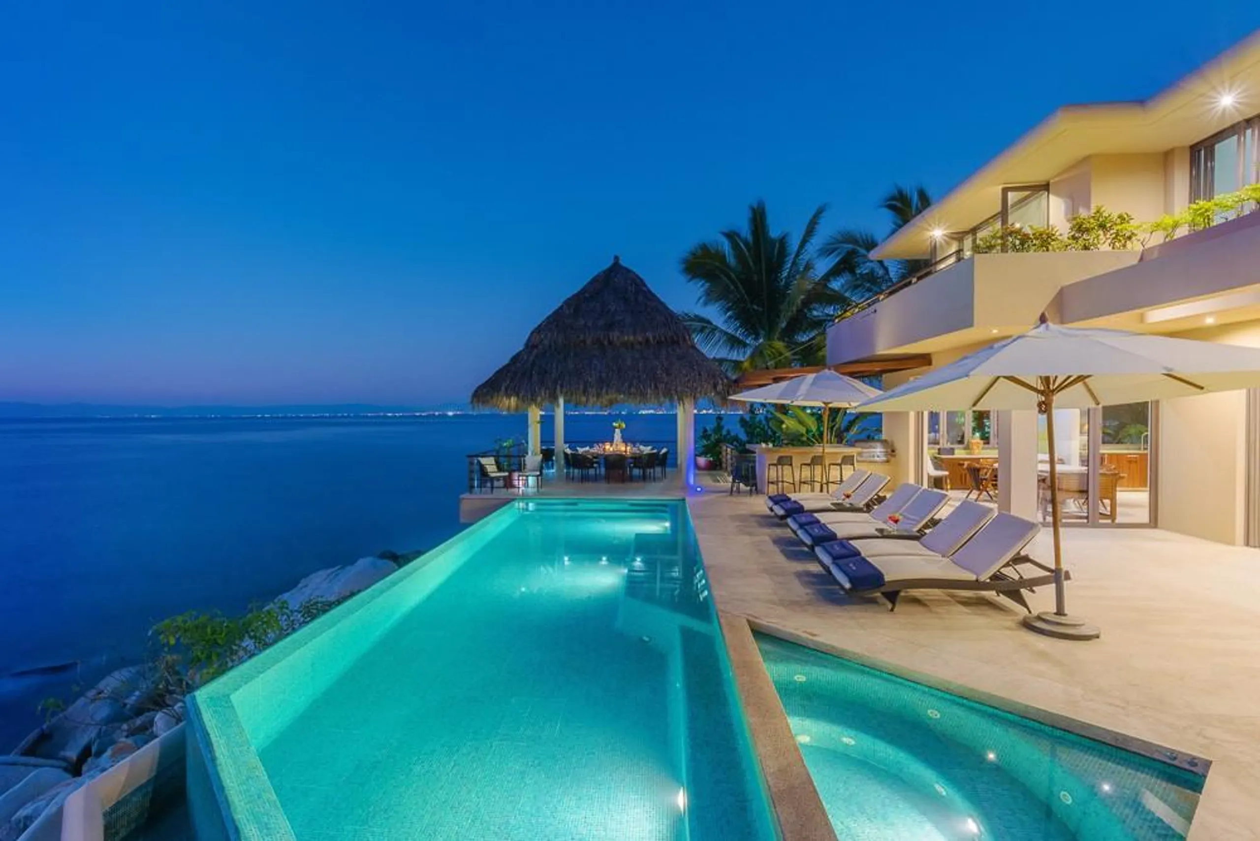 Banderas Oceanview Estate with Infinity Pool — photograph 5