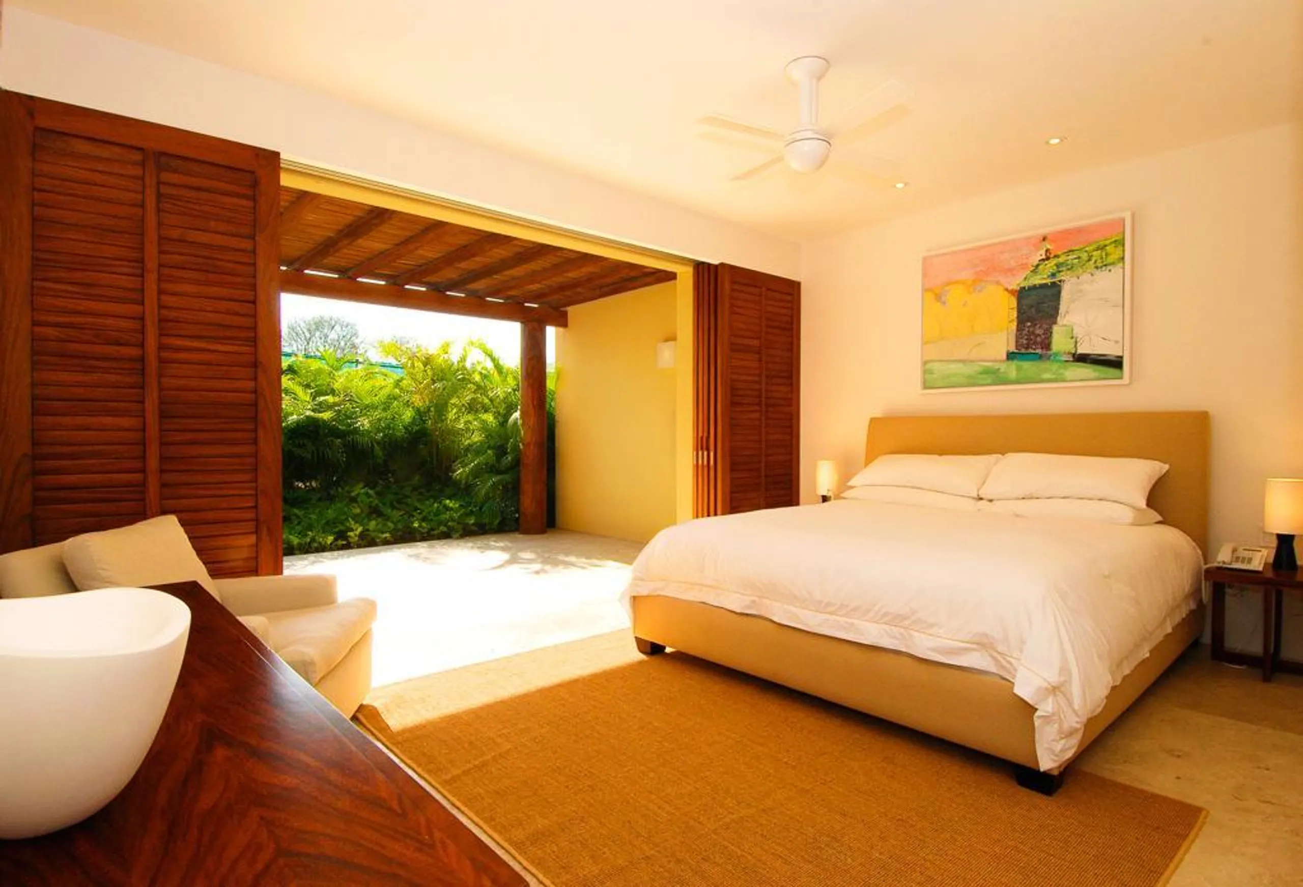 Exceptional Rancho Estates Beach Front Villa with Infinity Pools and Ocean Views — photograph 12