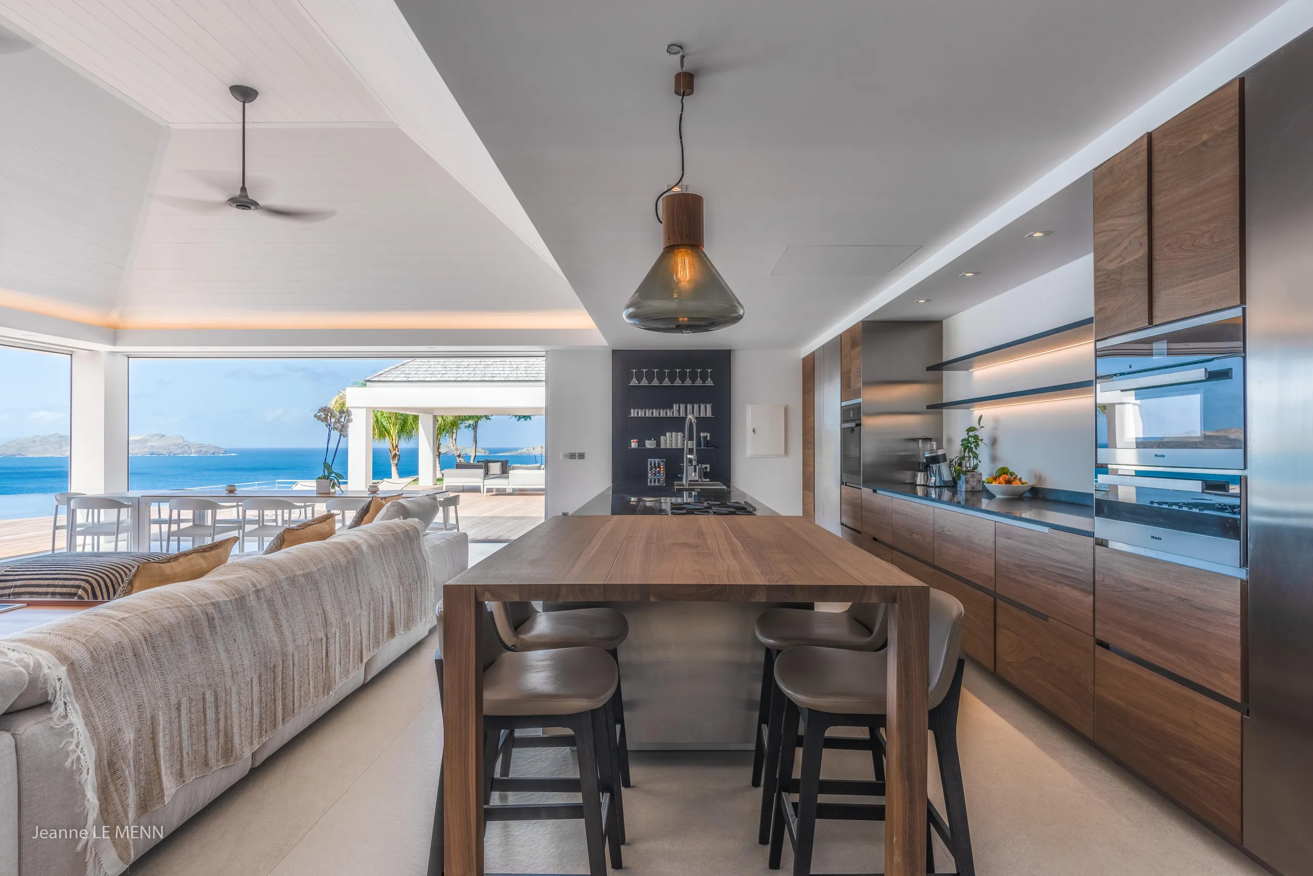 Spectacular Oceanview Villa with Infinity Pool and Jacuzzi — photograph 7
