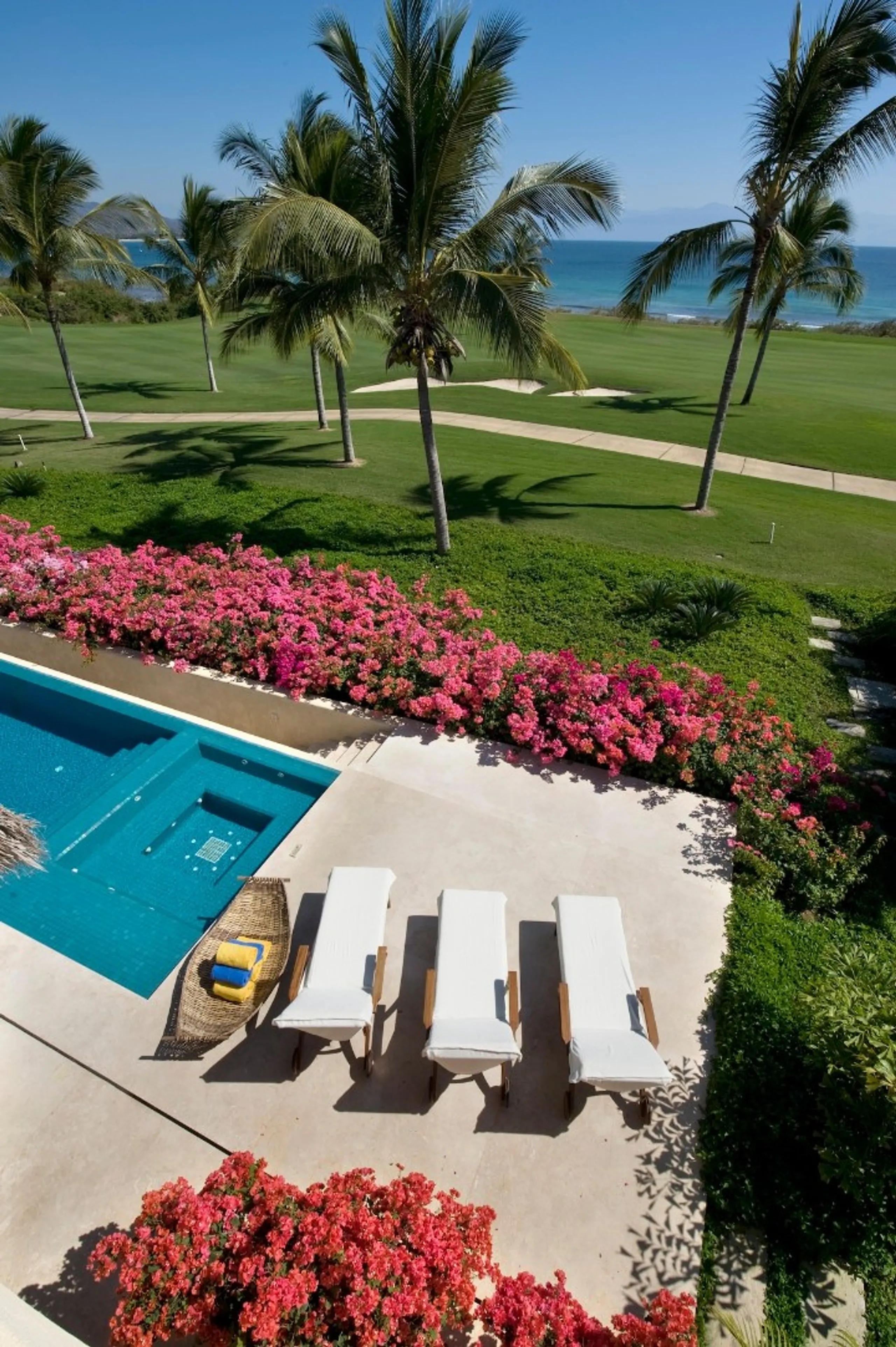 Modern Punta Mita Villa with Ocean Views, Fire Pit & Golf Course Views — photograph 6