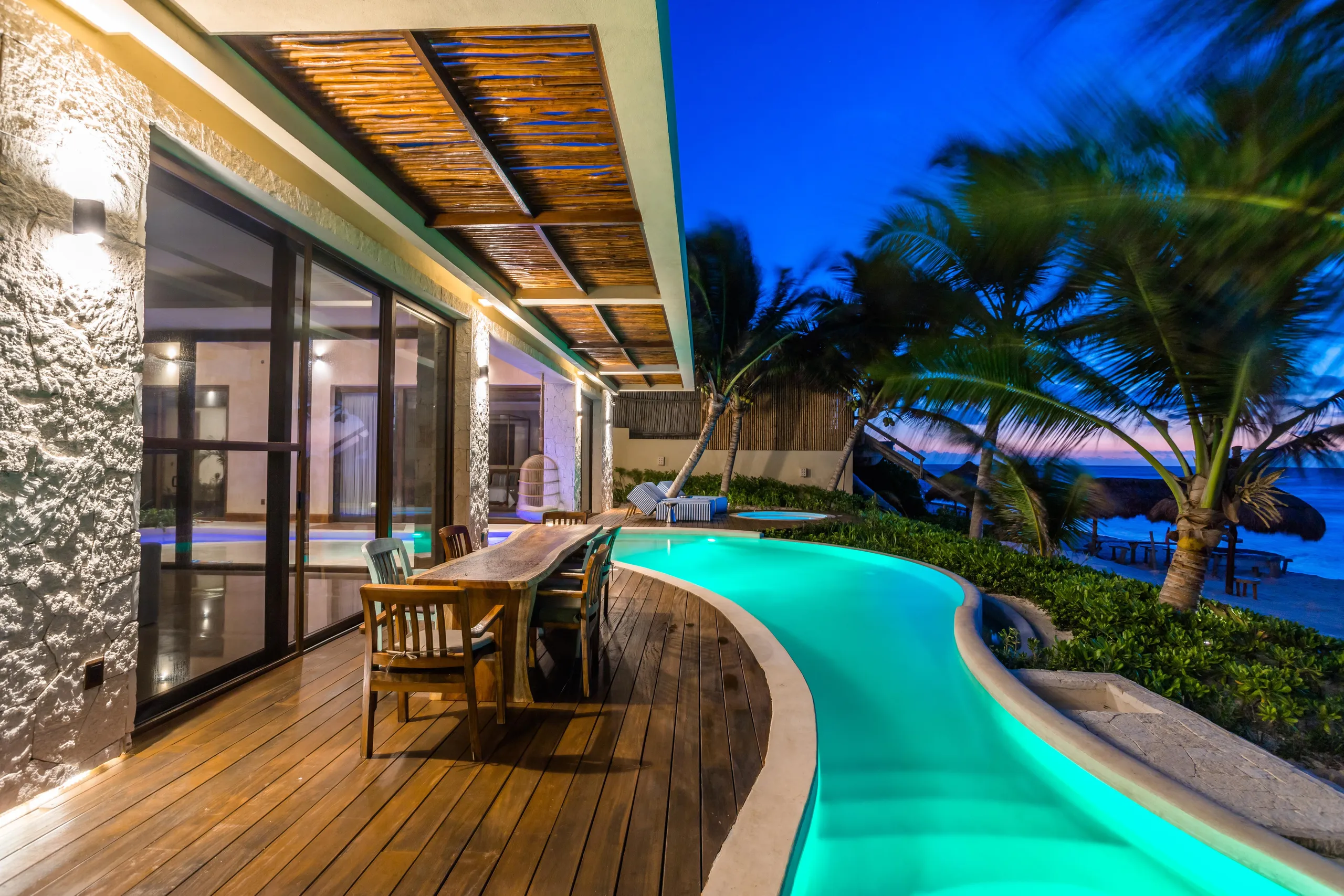 High-End Haven in Paradise with Infinity Pool and Private Beach — photograph 6