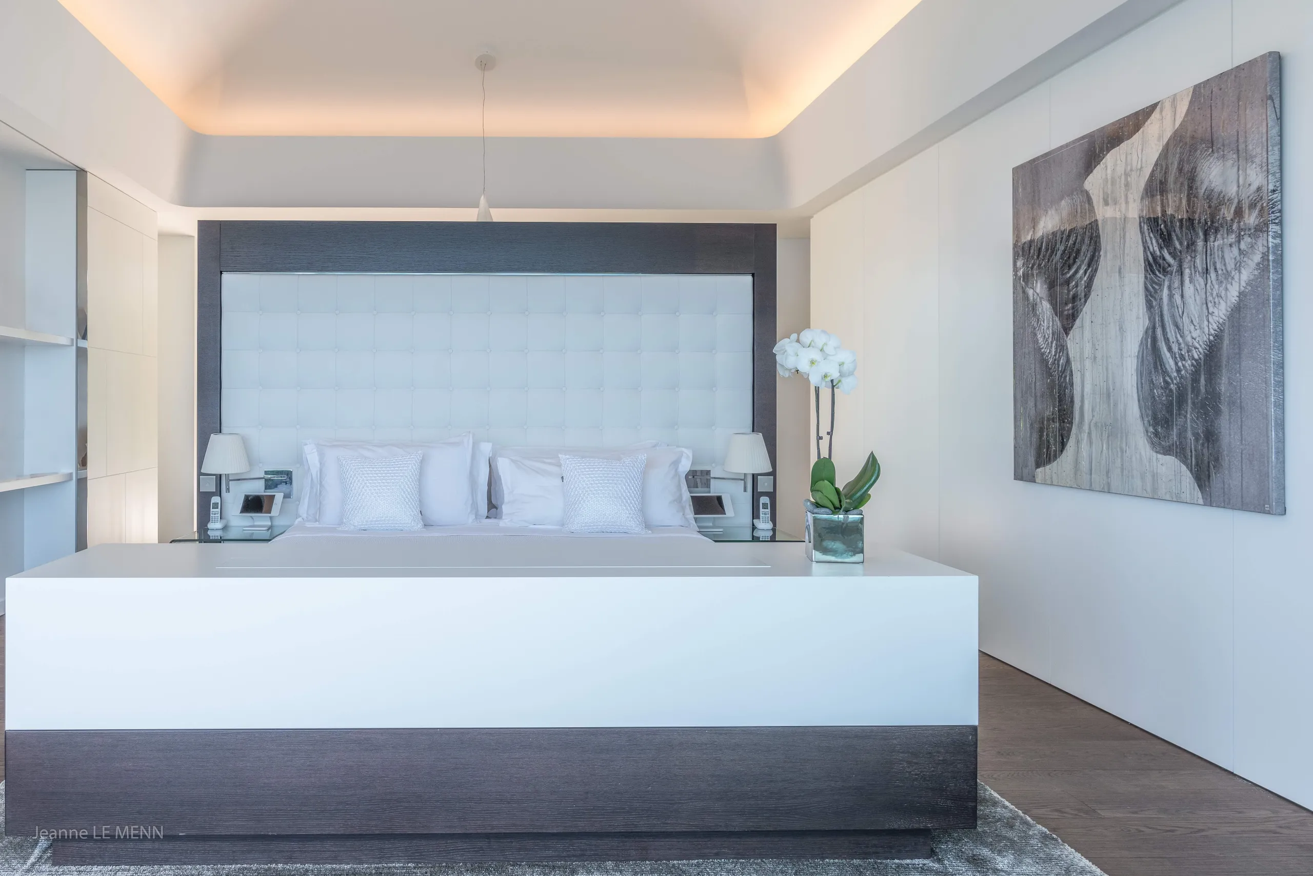 Tranquil Seaside Villa with Private Pool and Fitness Room — photograph 7