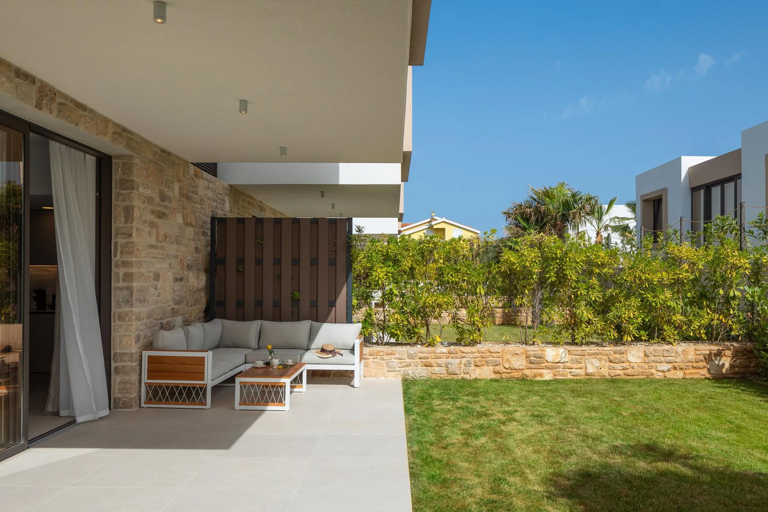 Enchanting 3 Bedroom Villa with Private Pool and Sea Views — photograph 5