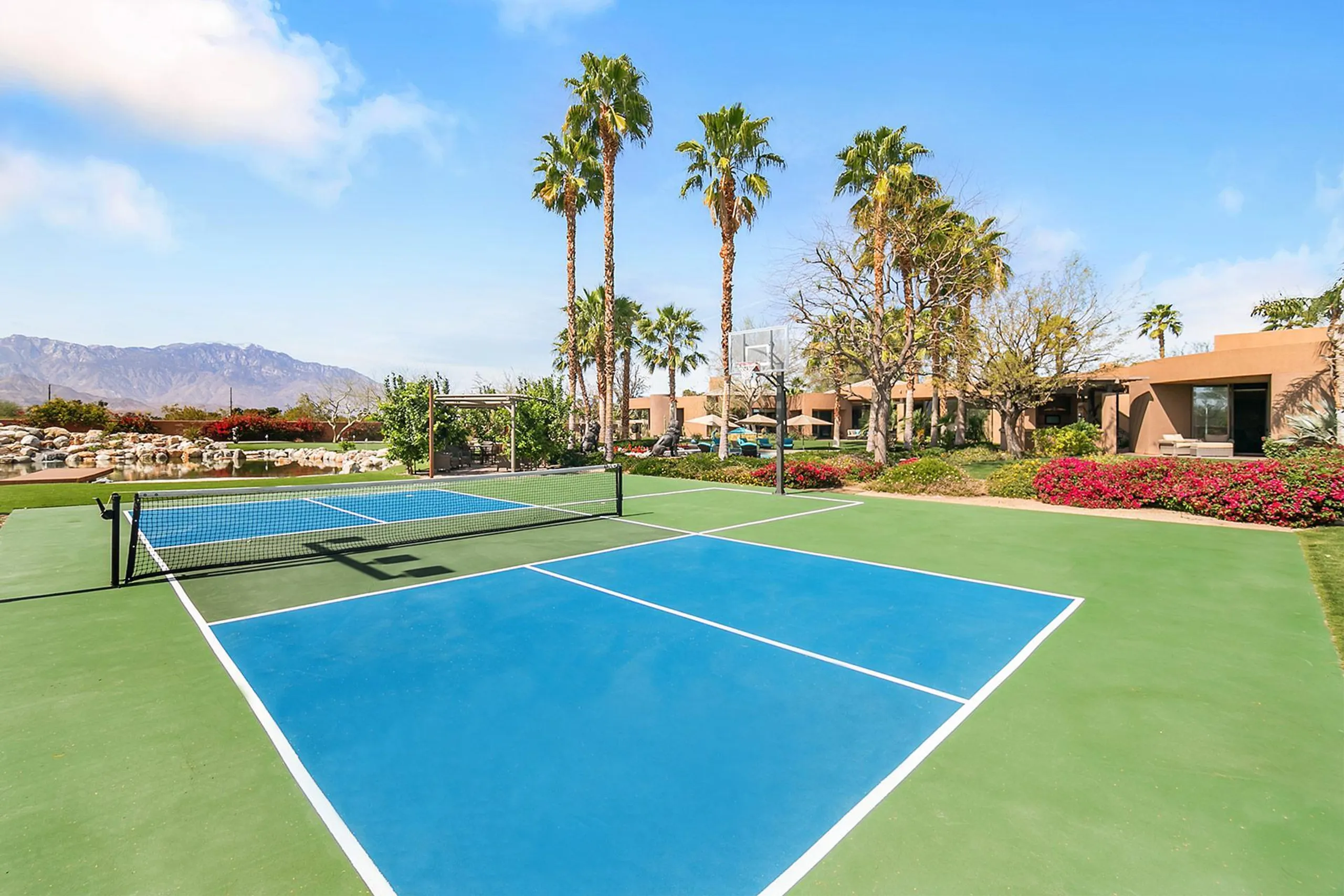 Regal Two Acre Mini Resort with Numerous Play Activities and Private Pool — photograph 4