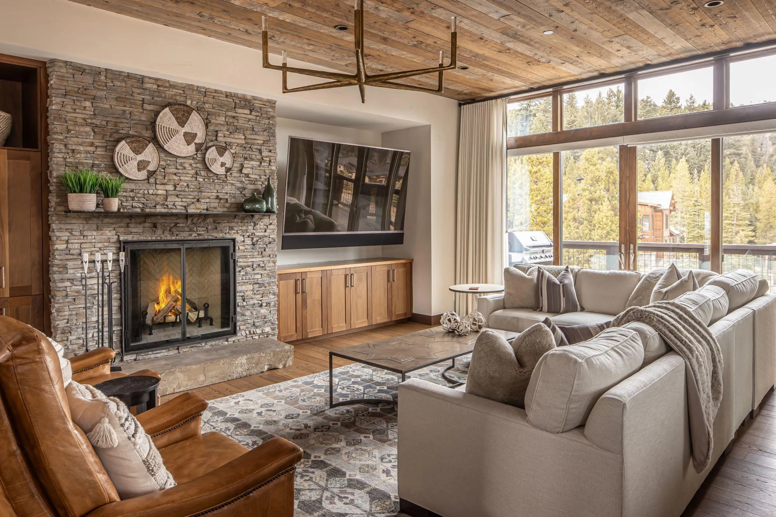 Serene Spanish Peaks Retreat with Jacuzzi, Fireplace and Firepit — photograph 5