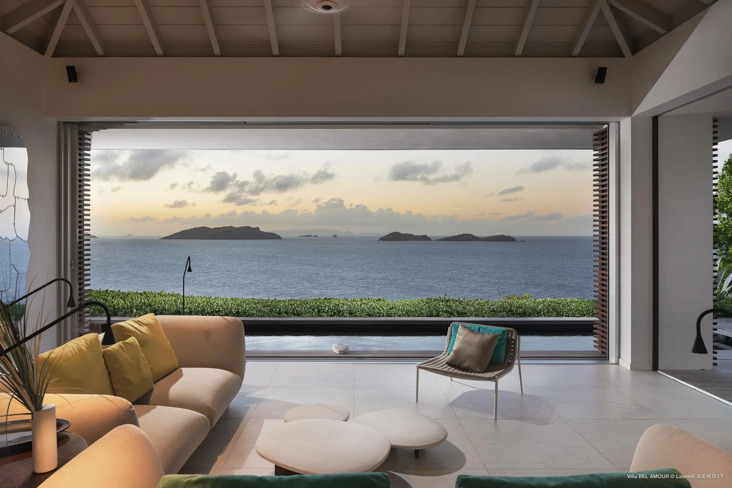 Brilliant Paradise Estate with Private Pool and Ocean Views — photograph 5