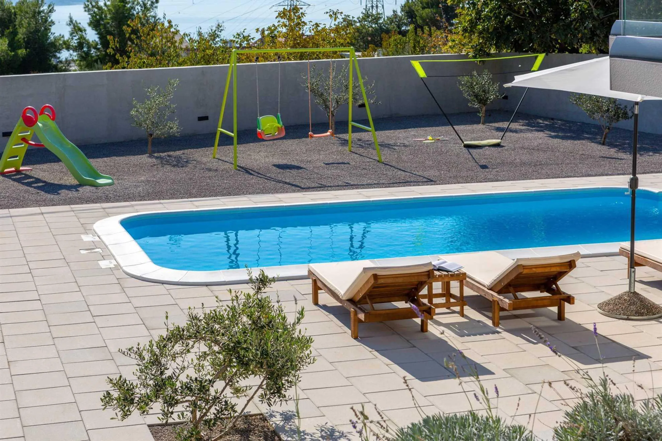 Stylish Adriatic Sea Villa with Private Pool and Amazing Views — photograph 11