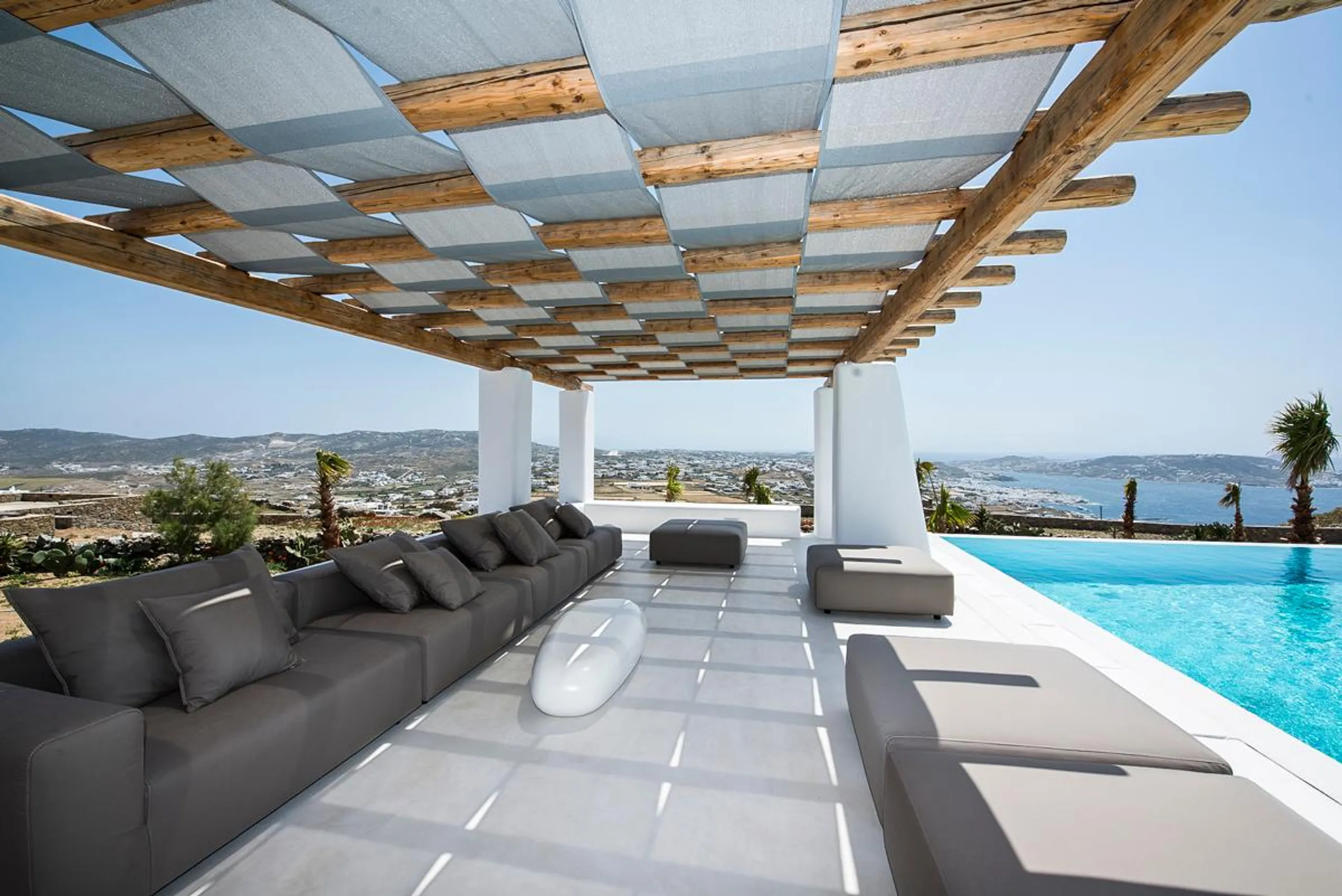 Flawless Minimalist Villa with Private Pool and Aegean Sea Views — photograph 3