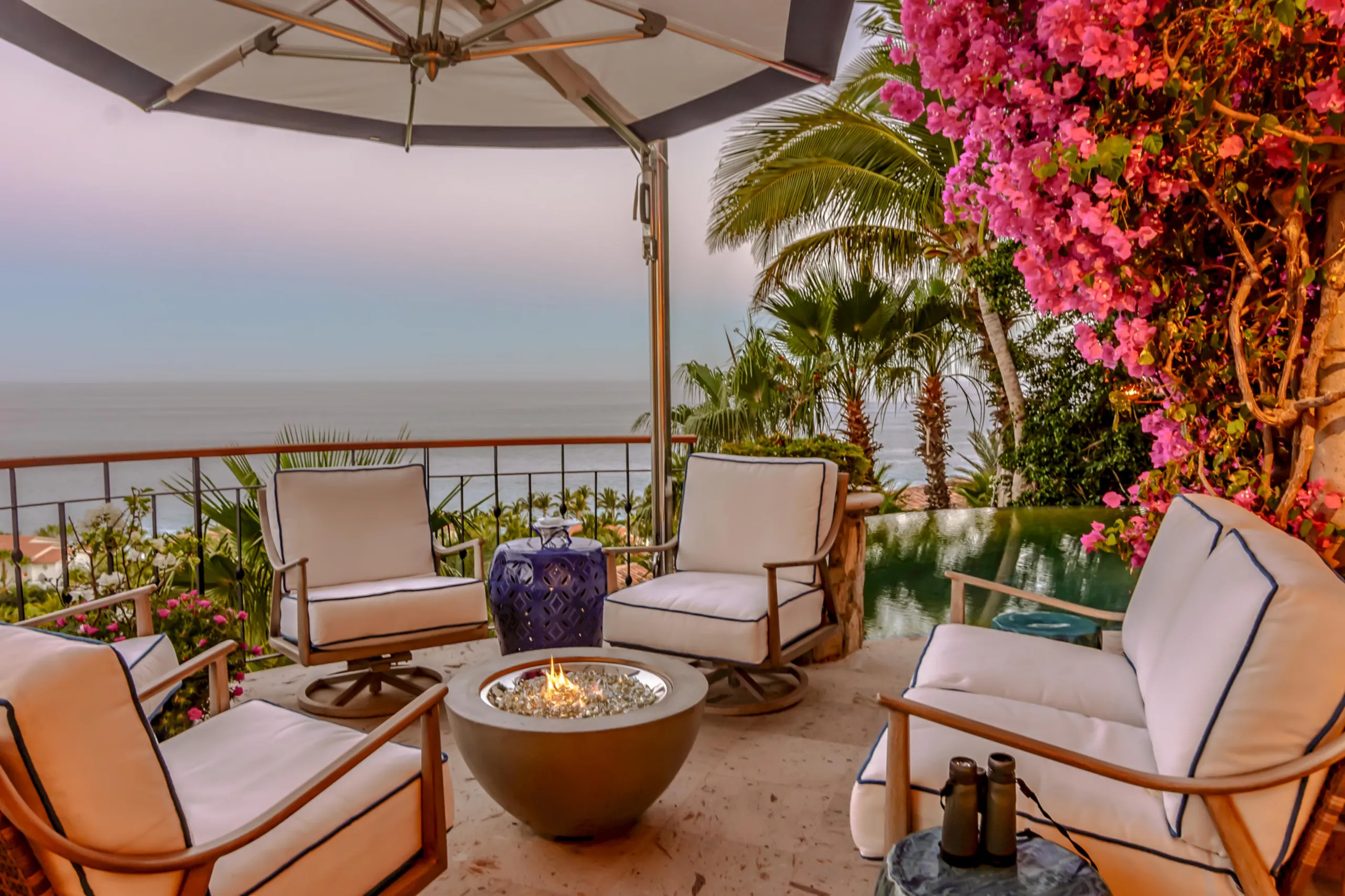 Lush Living in this Palmilla Villas Del Mar Estate with Infinity Pool and Panoramic Ocean Views — photograph 5