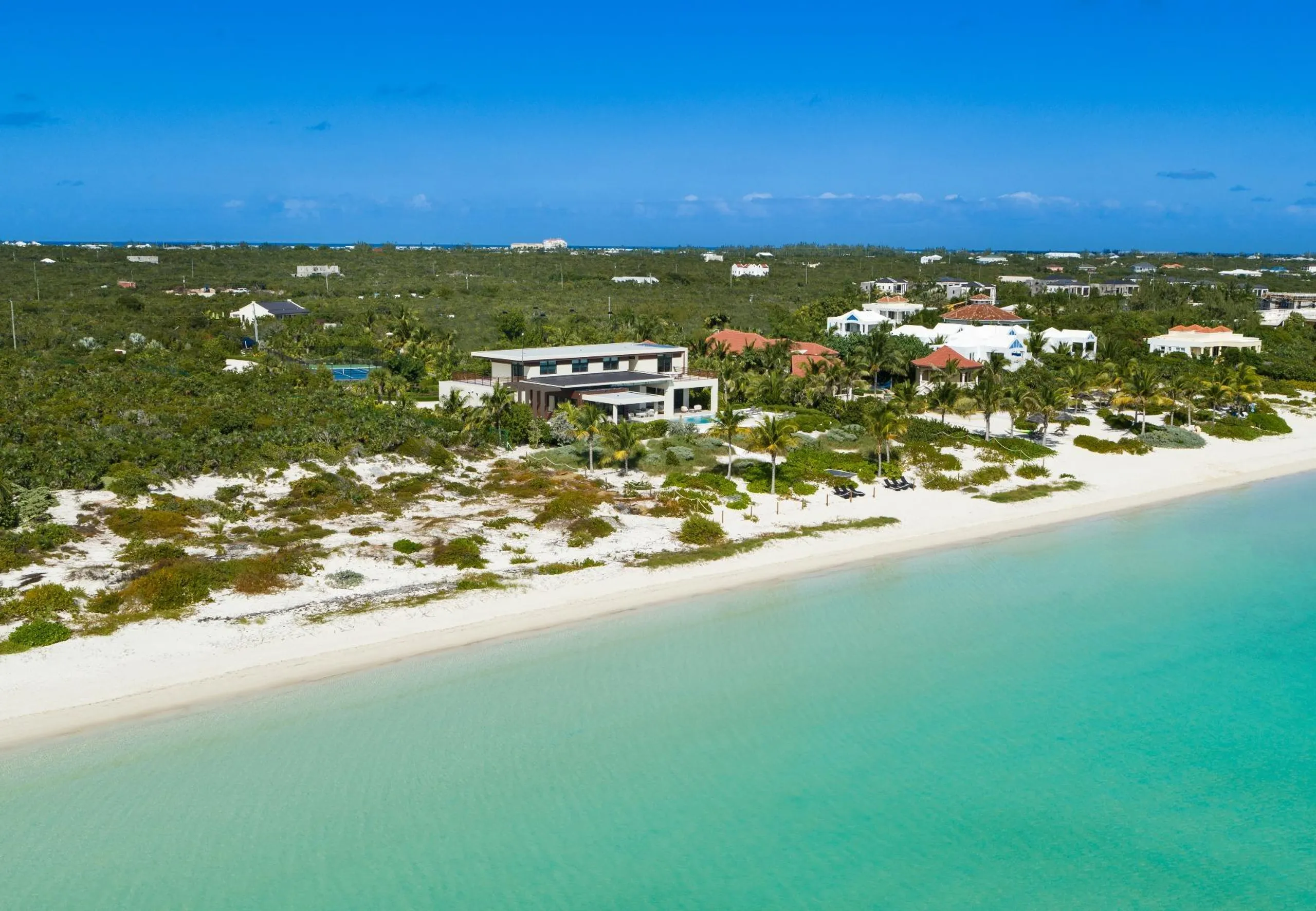 Elegant Architectural Contemporary Villa with Private Pool and Views of the Caribbean — photograph 12