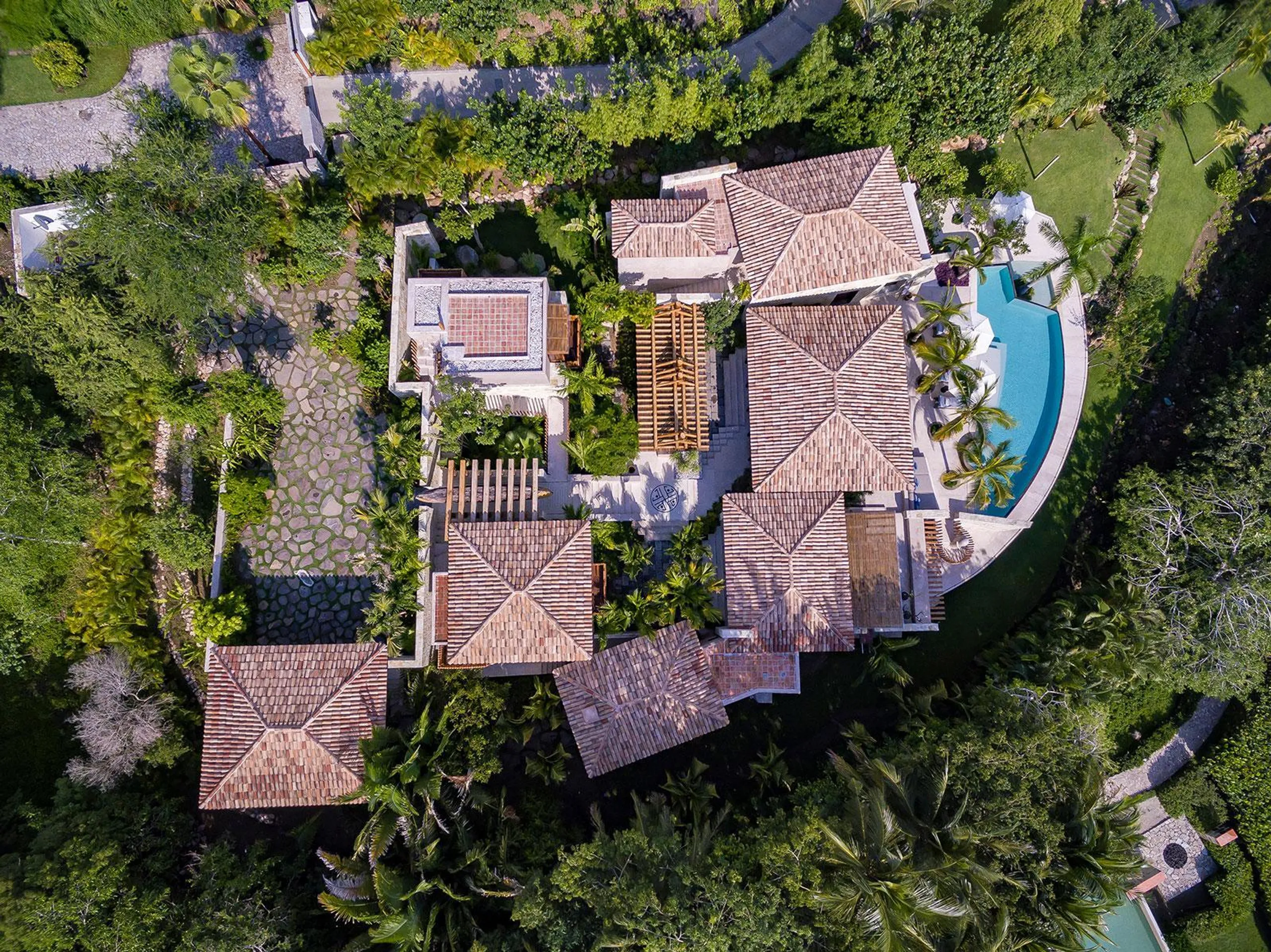 Punta Mita Ultra Luxury Beachfront Estate with Infinity Estate with Ocean Views — photograph 2