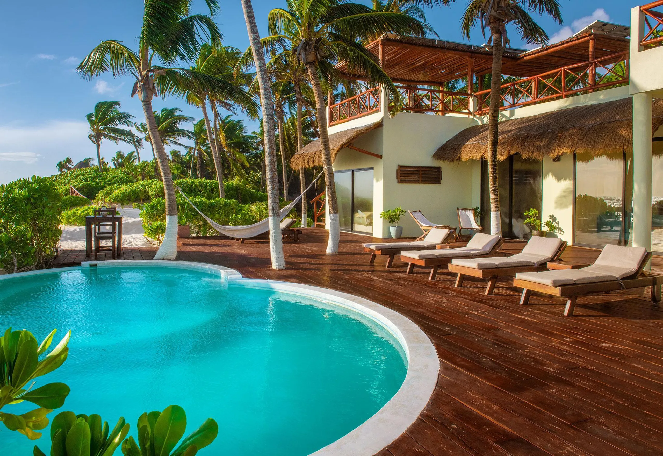 Eco Luxury Beach Retreat with Private Pool and Incredible Ocean Views — photograph 2