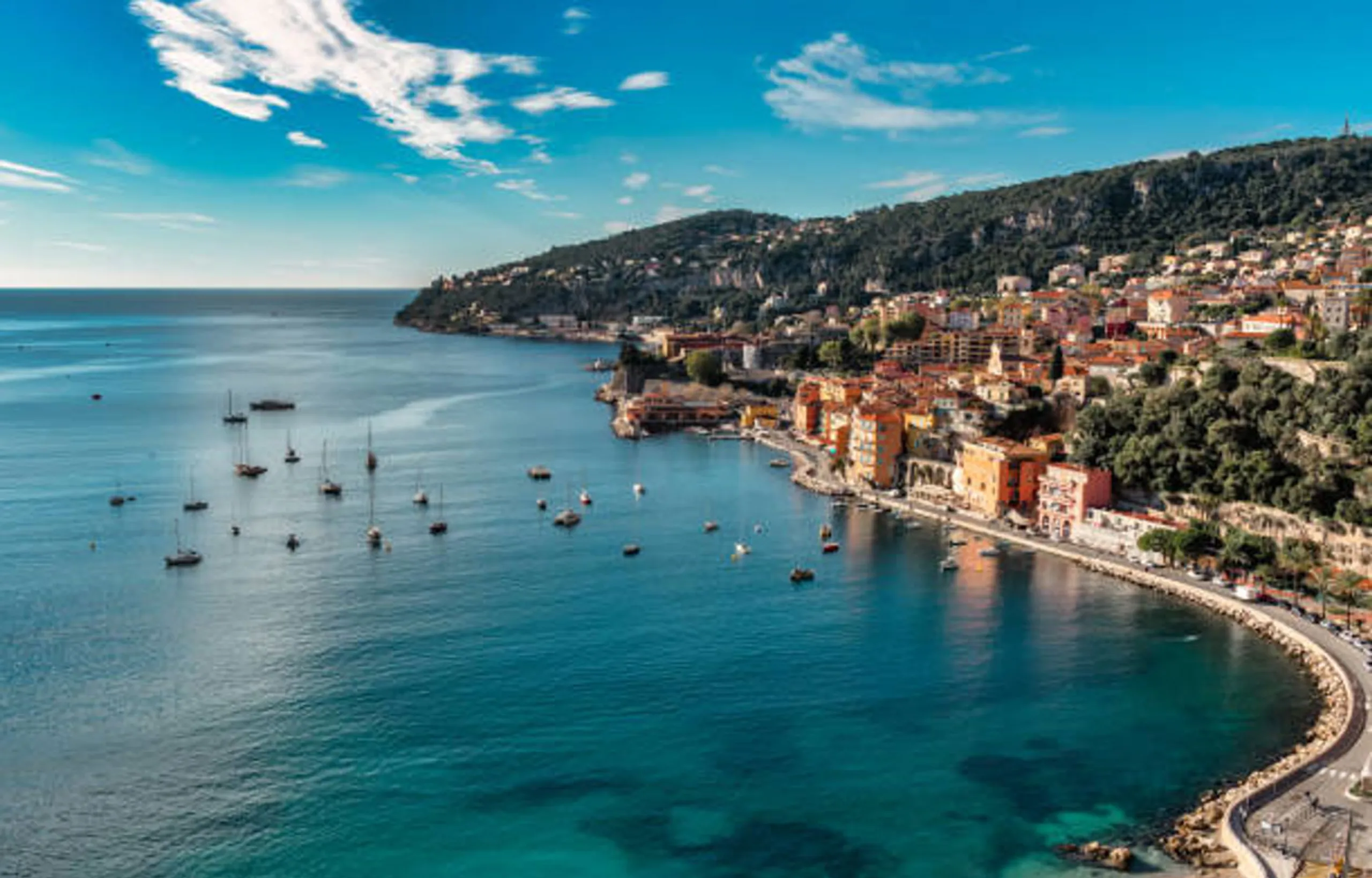 Splendid 4BR Villa with Private Pool and Uninterrupted Côte d’Azur Views — photograph 2