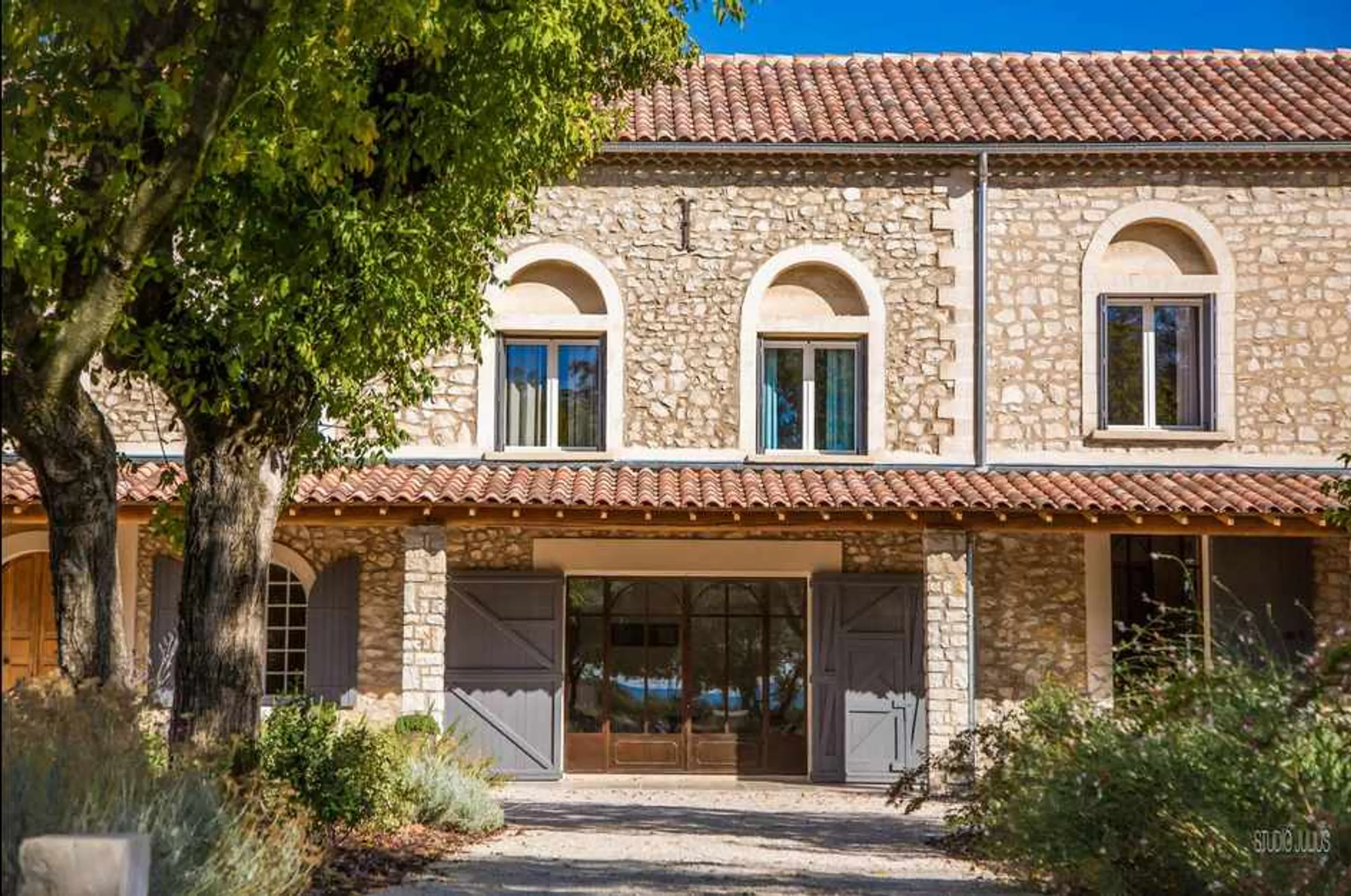 Indulgent 7BR Villa with Heated Pool and 3,000 m² Garden — photograph 6
