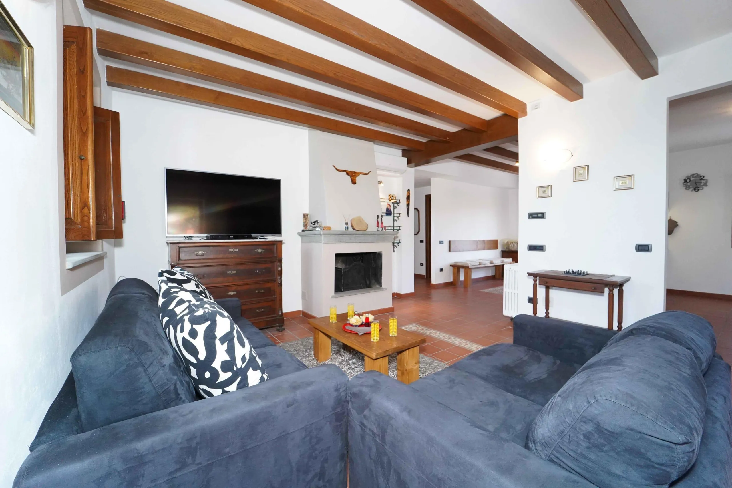 Luxurious Villa With Breathtaking Sea Views — photograph 7