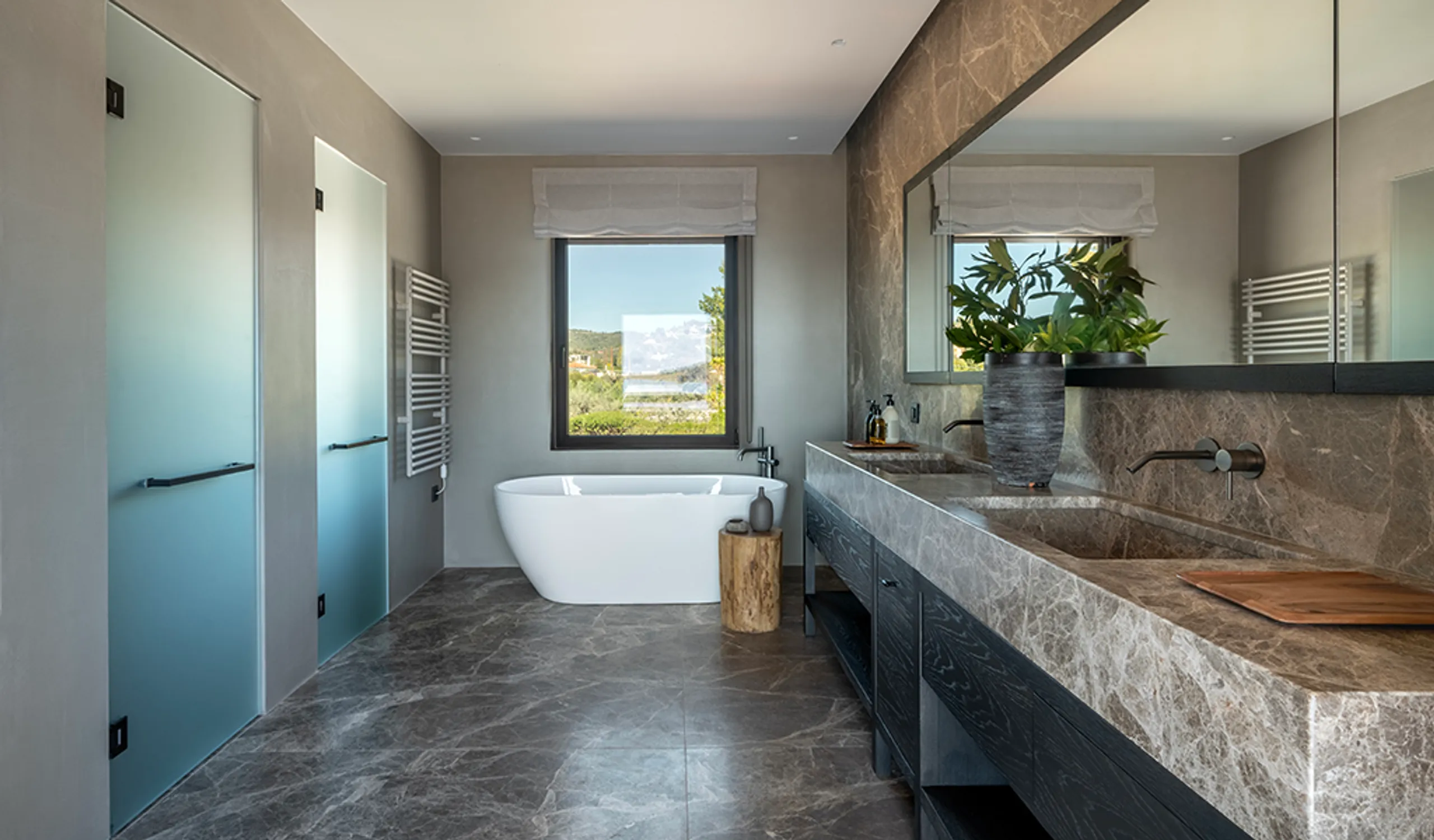 Luxurious Ververondian Getaway with Infinity Pool and Stunning Garden — photograph 12