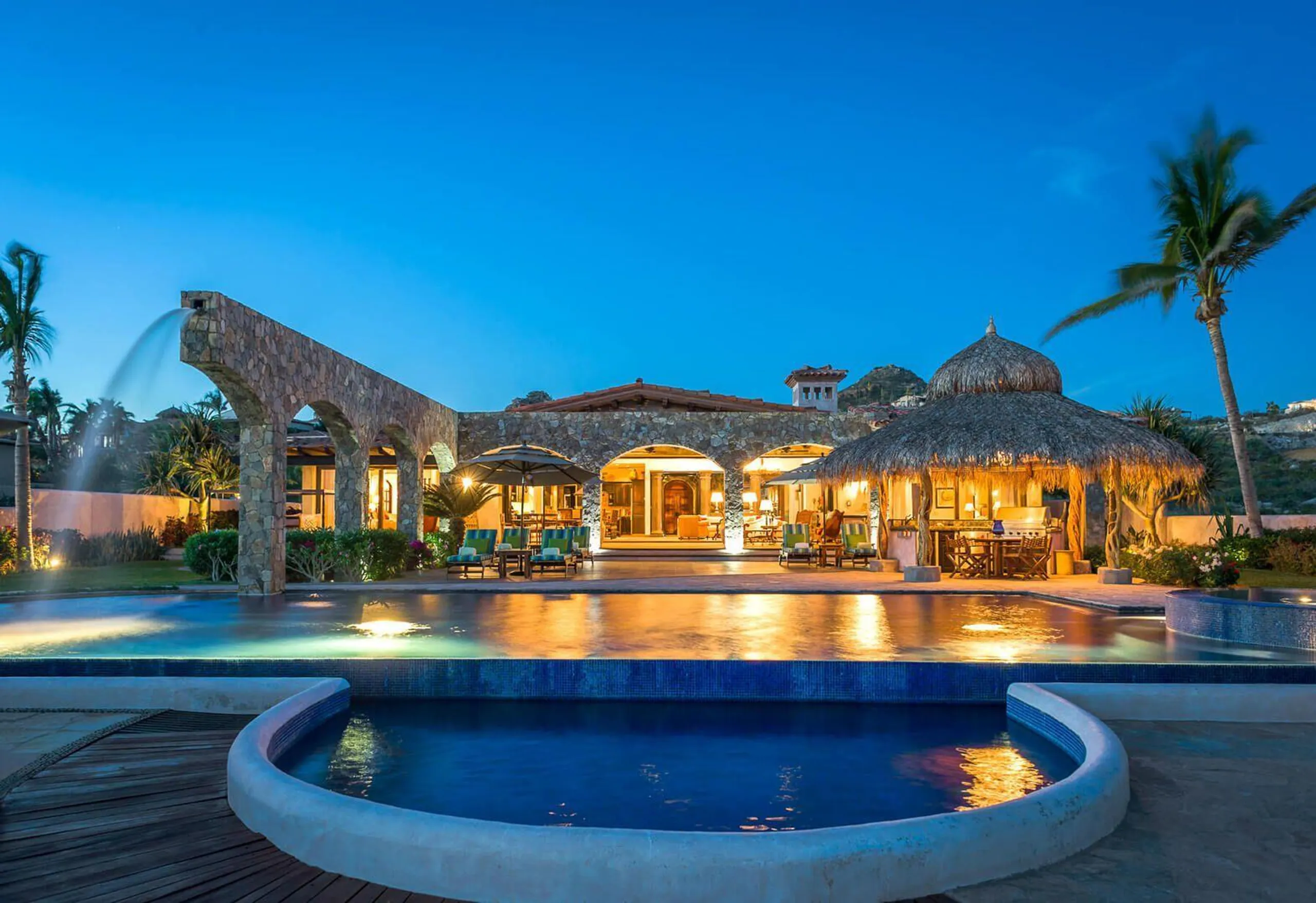 Puerto Los Cabos Architectural Estate with Infinity Pool and Sweeping Ocean Views — photograph 3
