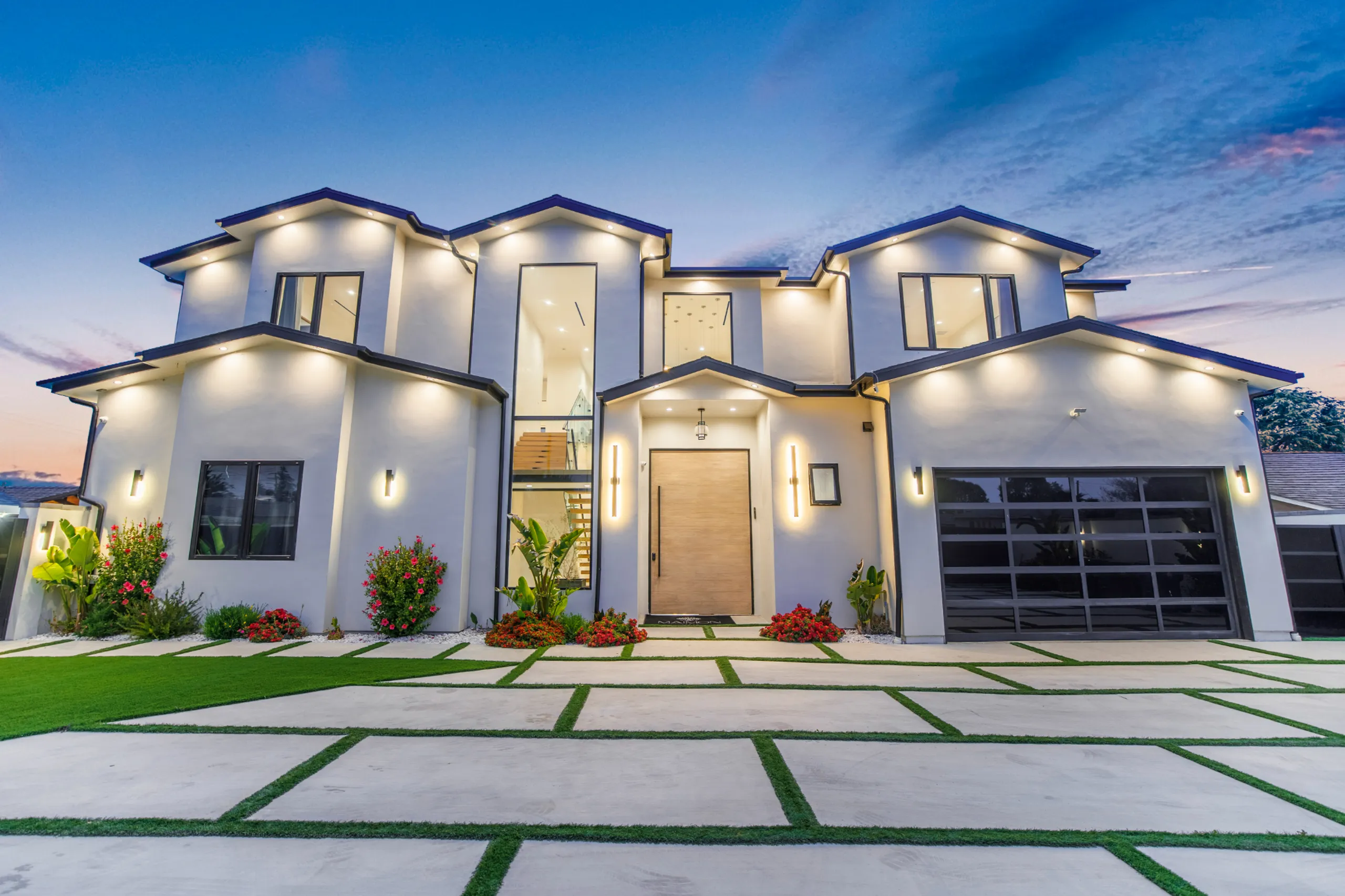 Majestic 7-Bedroom Gated Woodland Hills Estate with Theater, Pool & Guest Homes — photograph 12