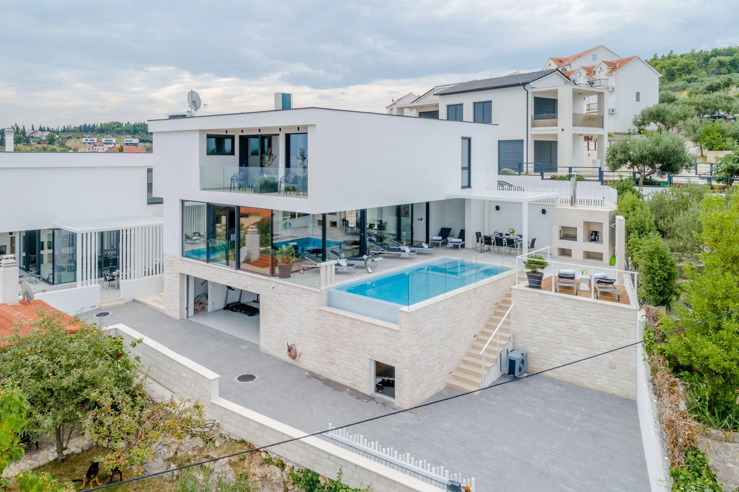 Phenomenal Contemporary Villa with Private Pool and Stunning Sea View, Sutivan