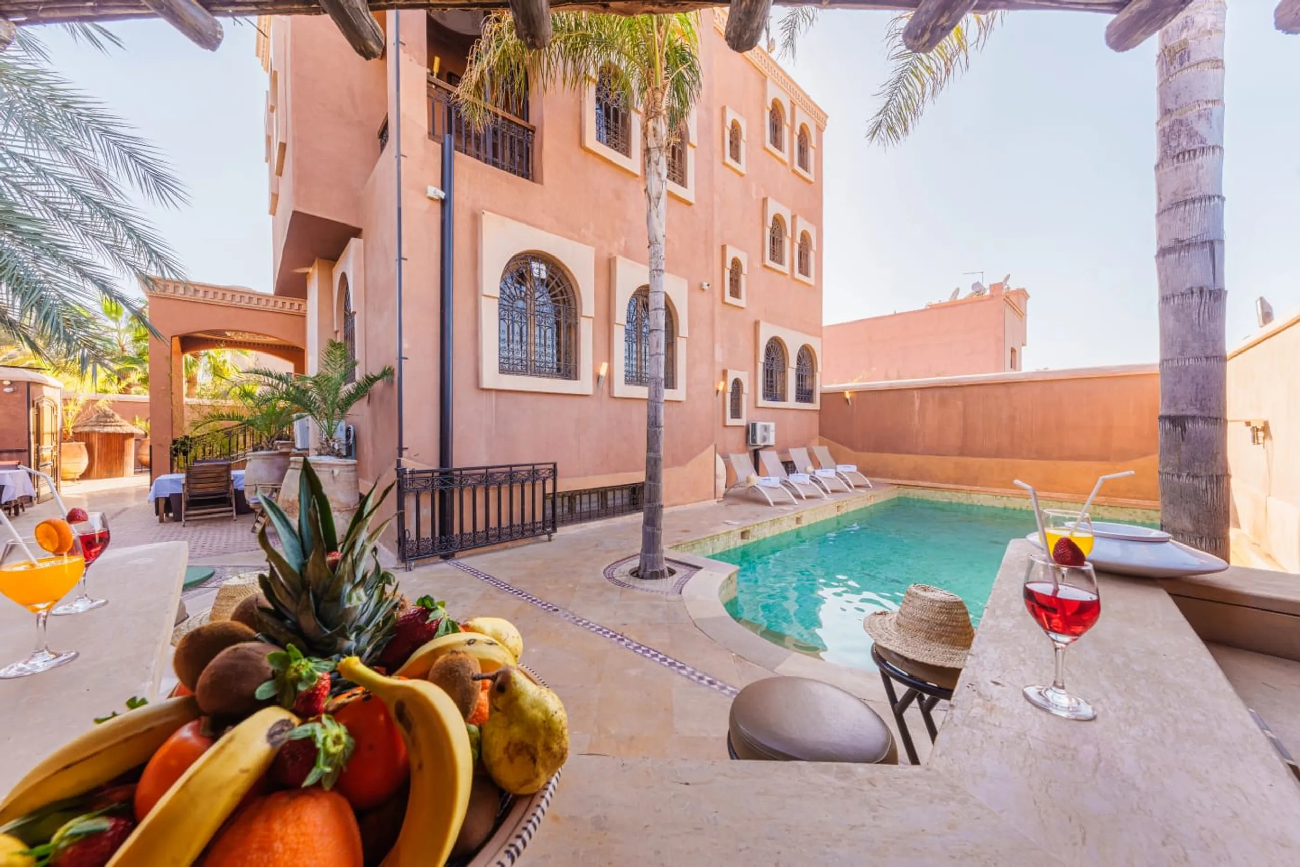 Refined Luxury with Pool, Hammam, and Patio — photograph 4