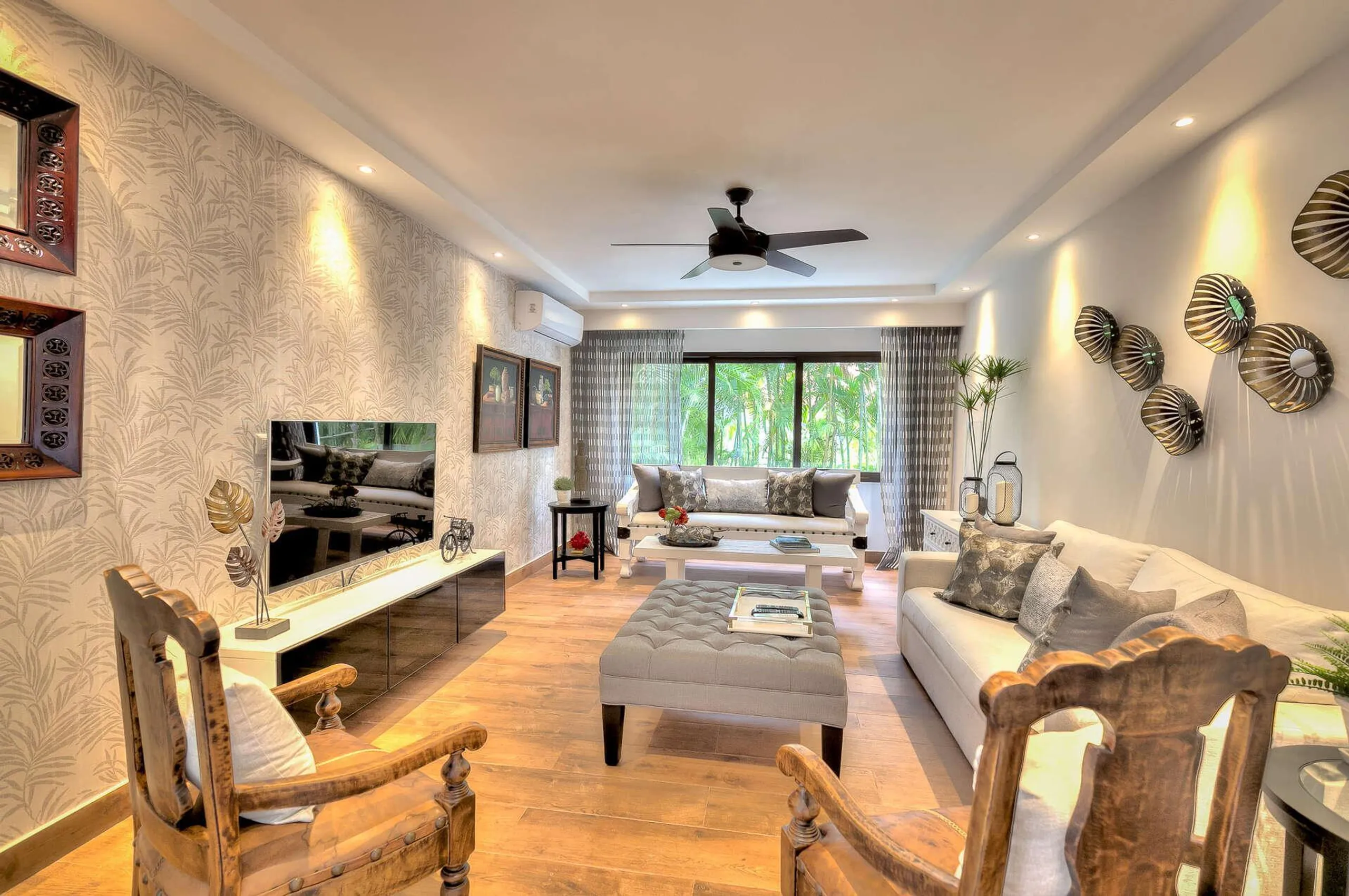 Casa de Campo's Gleaming Villa Offering Seclusion and Privacy — photograph 6