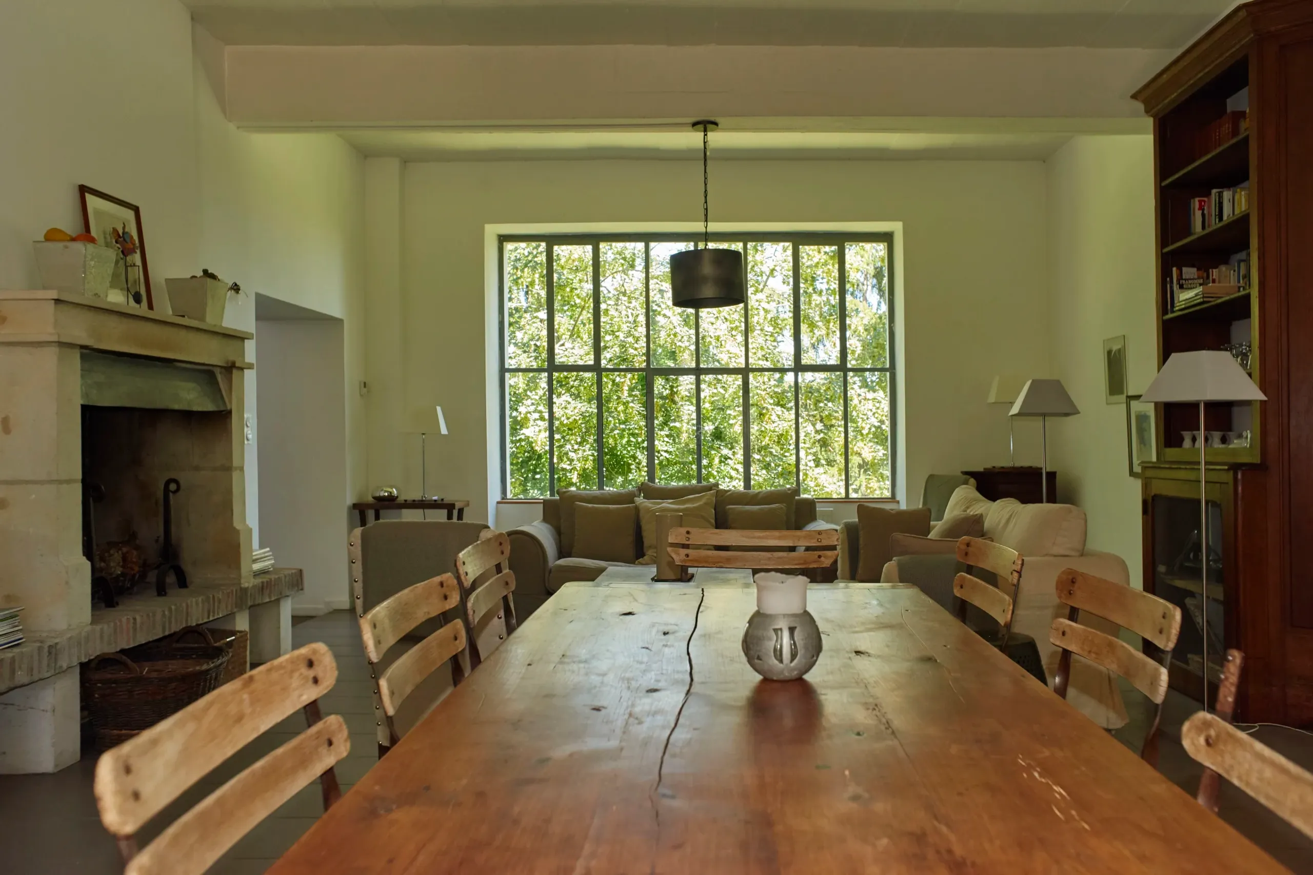 Breathtakingly Beautiful 16th Century Estate with Private Pools and Overlooking Views of Anglin River — photograph 8