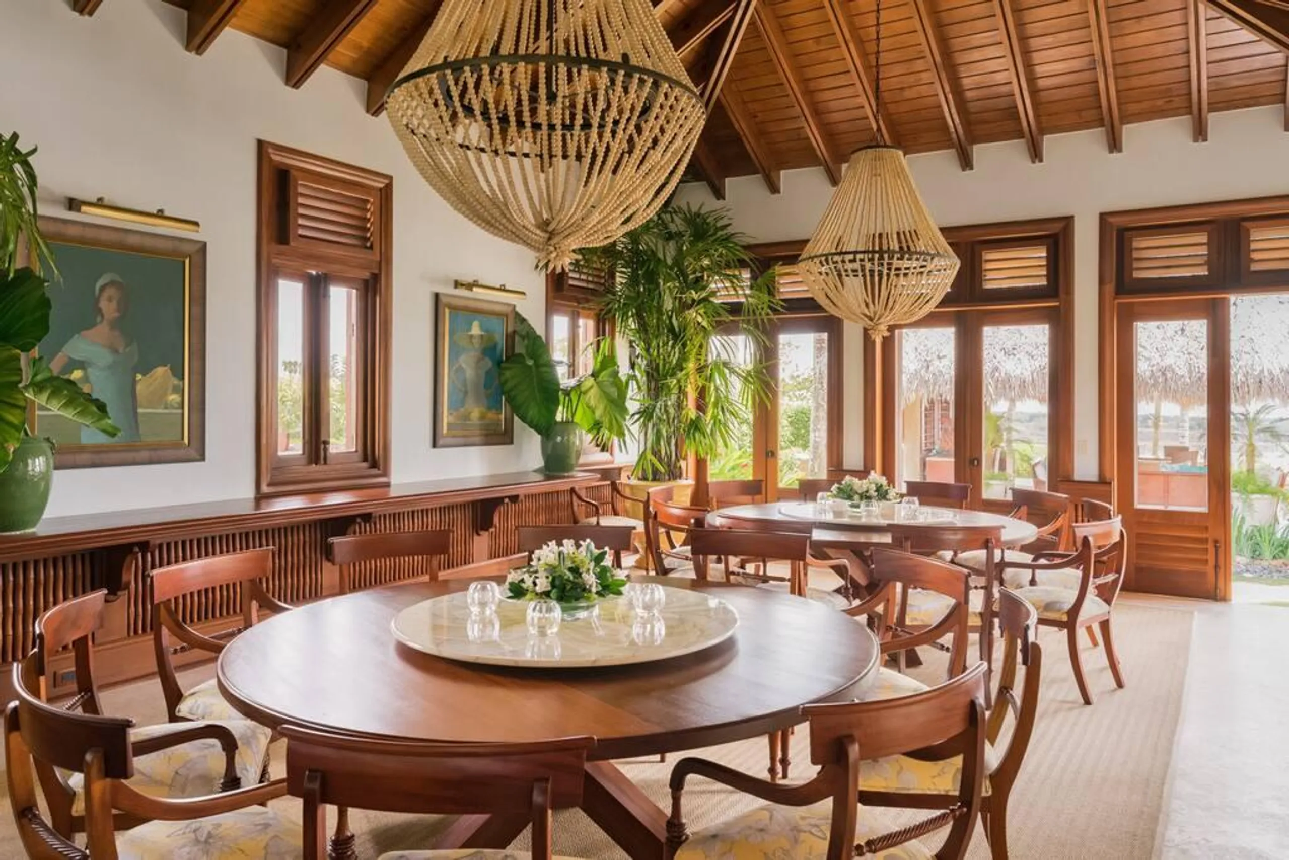 Princely Oceanside Villa with Private Pool and Panoramic Ocean Views — photograph 12