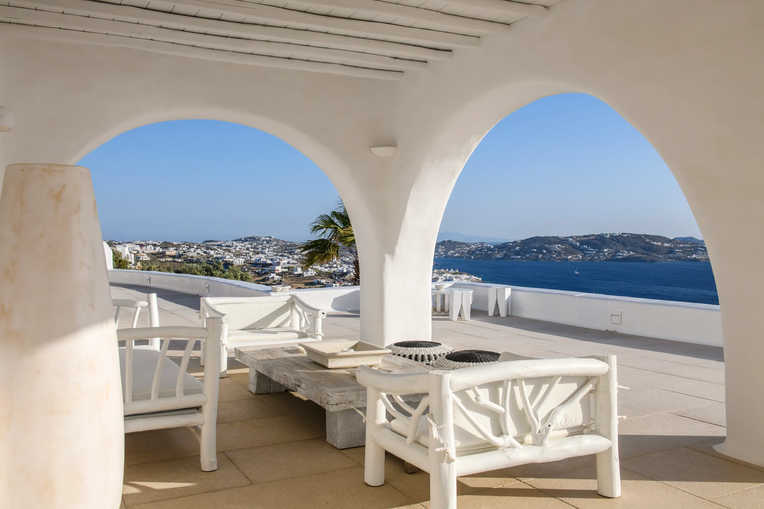 Superior Mykonos Accommodation with Private Pool, Sauna and Overlooking Port — photograph 10