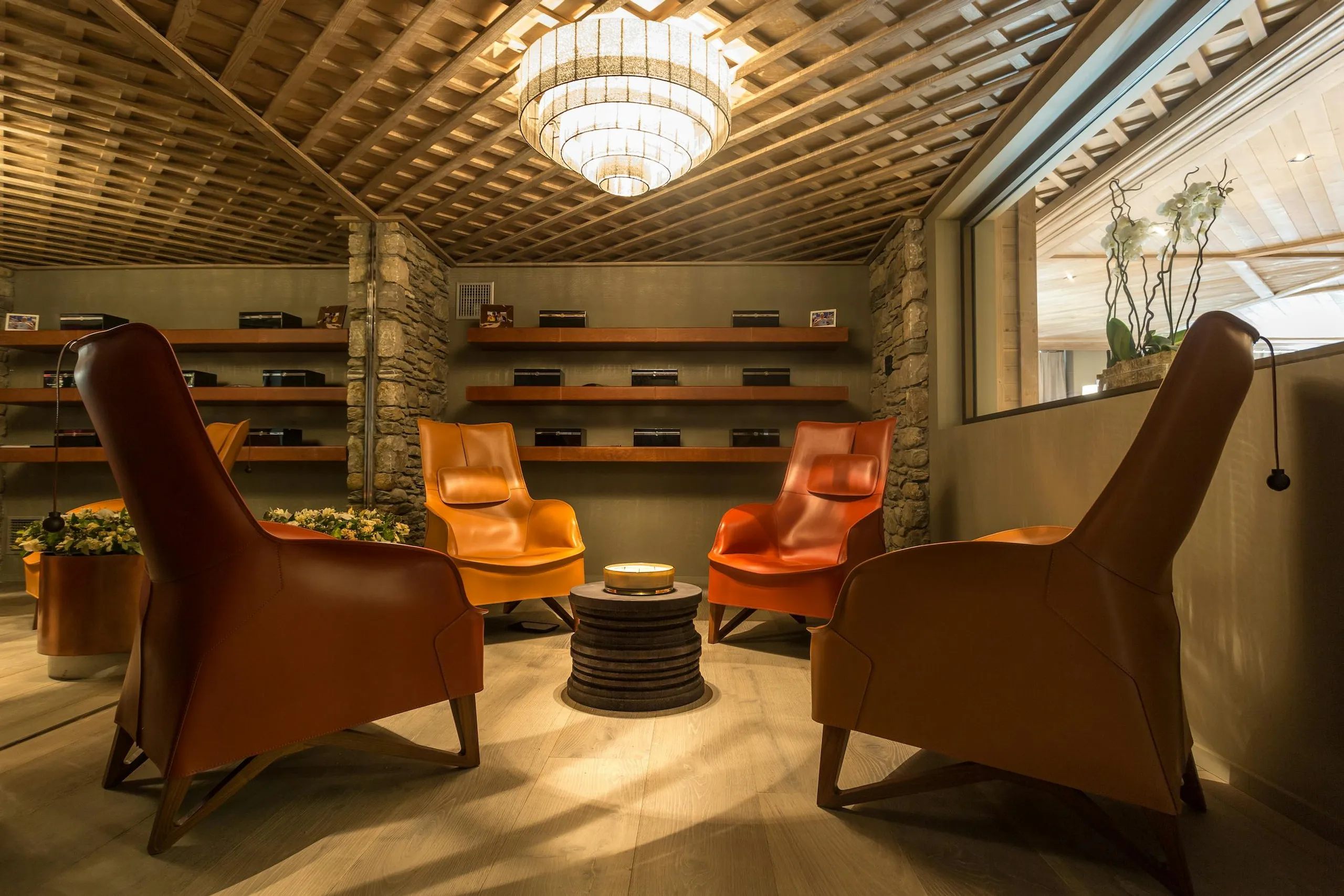Grand Val Thorens Luxury Chalet with Private Pool, Jacuzzi, and Entertainment Room — photograph 10