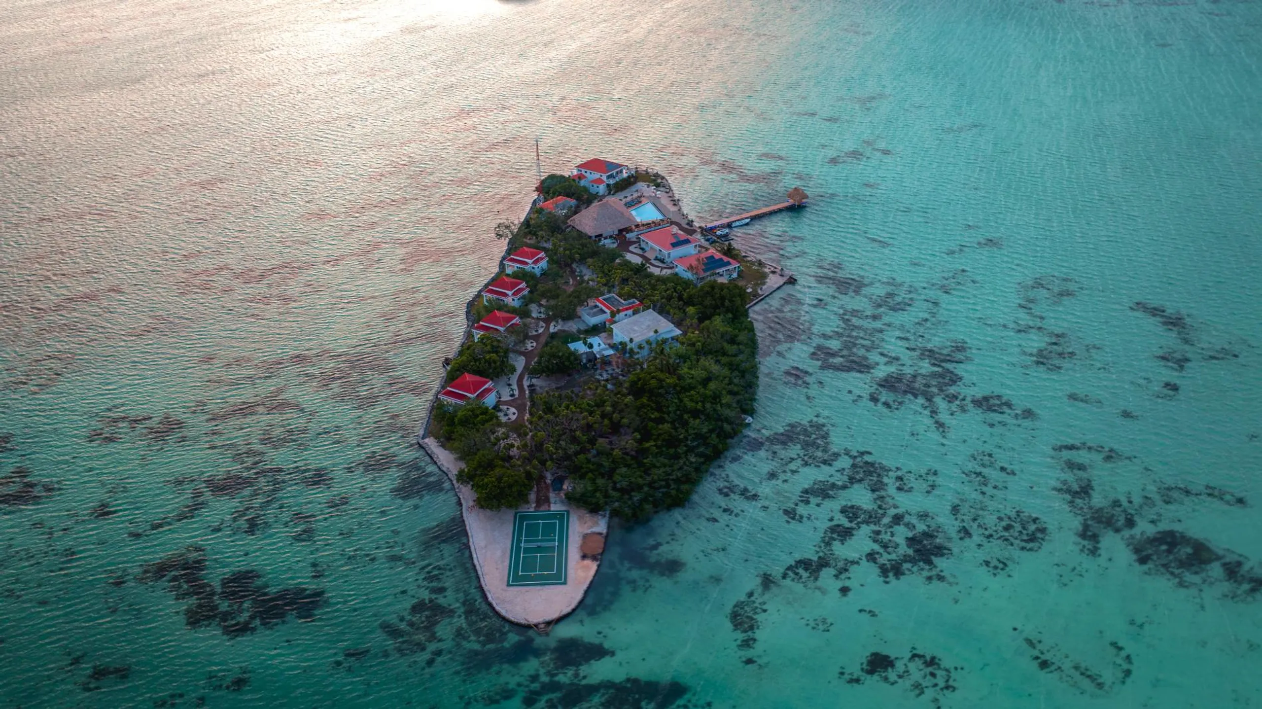 All-Inclusive Belize Island Oasis with Villas, Chef, Cocktails & Water Adventures — photograph 10