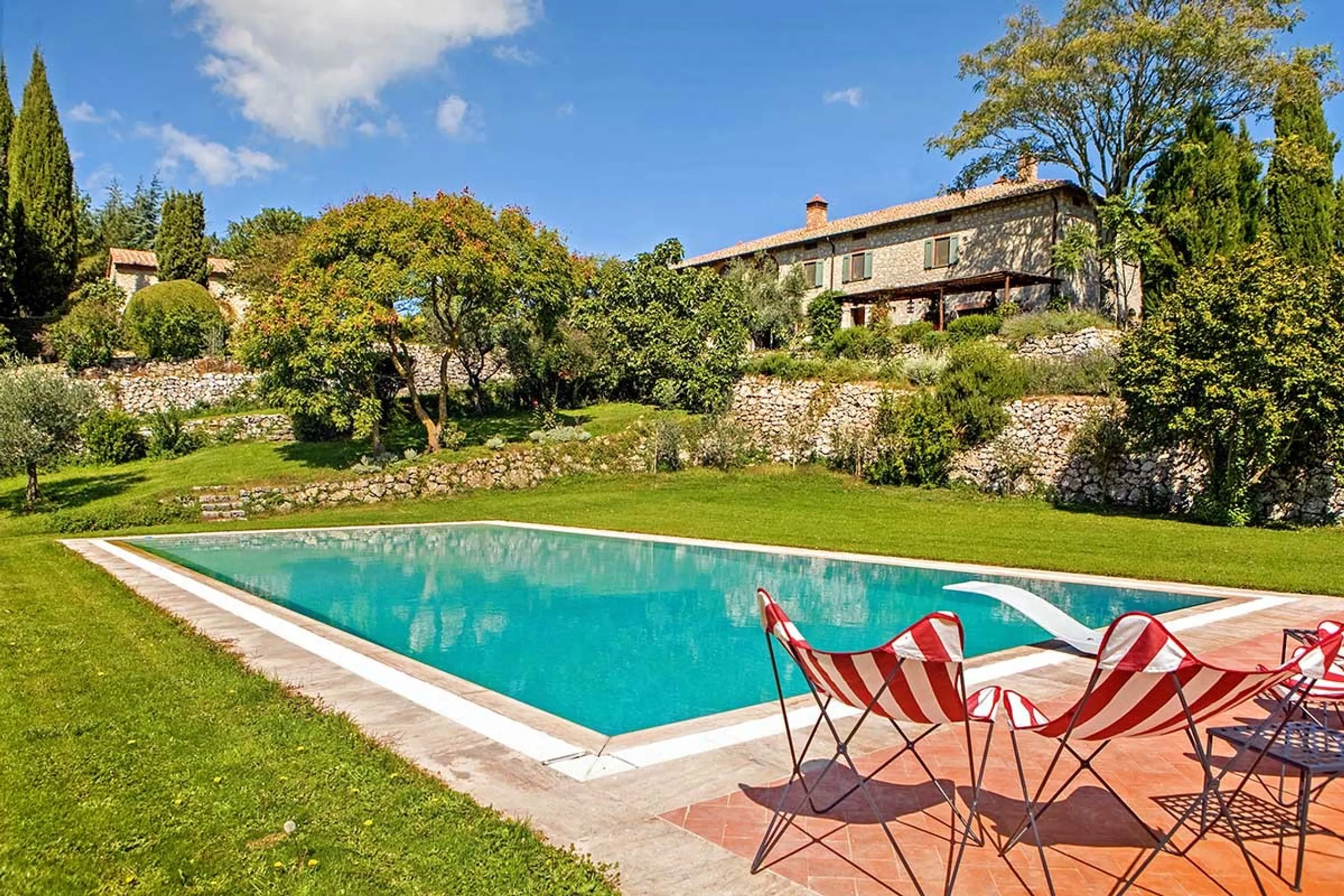 Enchanting Tuscan Heaven with Private Pool, Al Fresco and Gardens, Sarteano