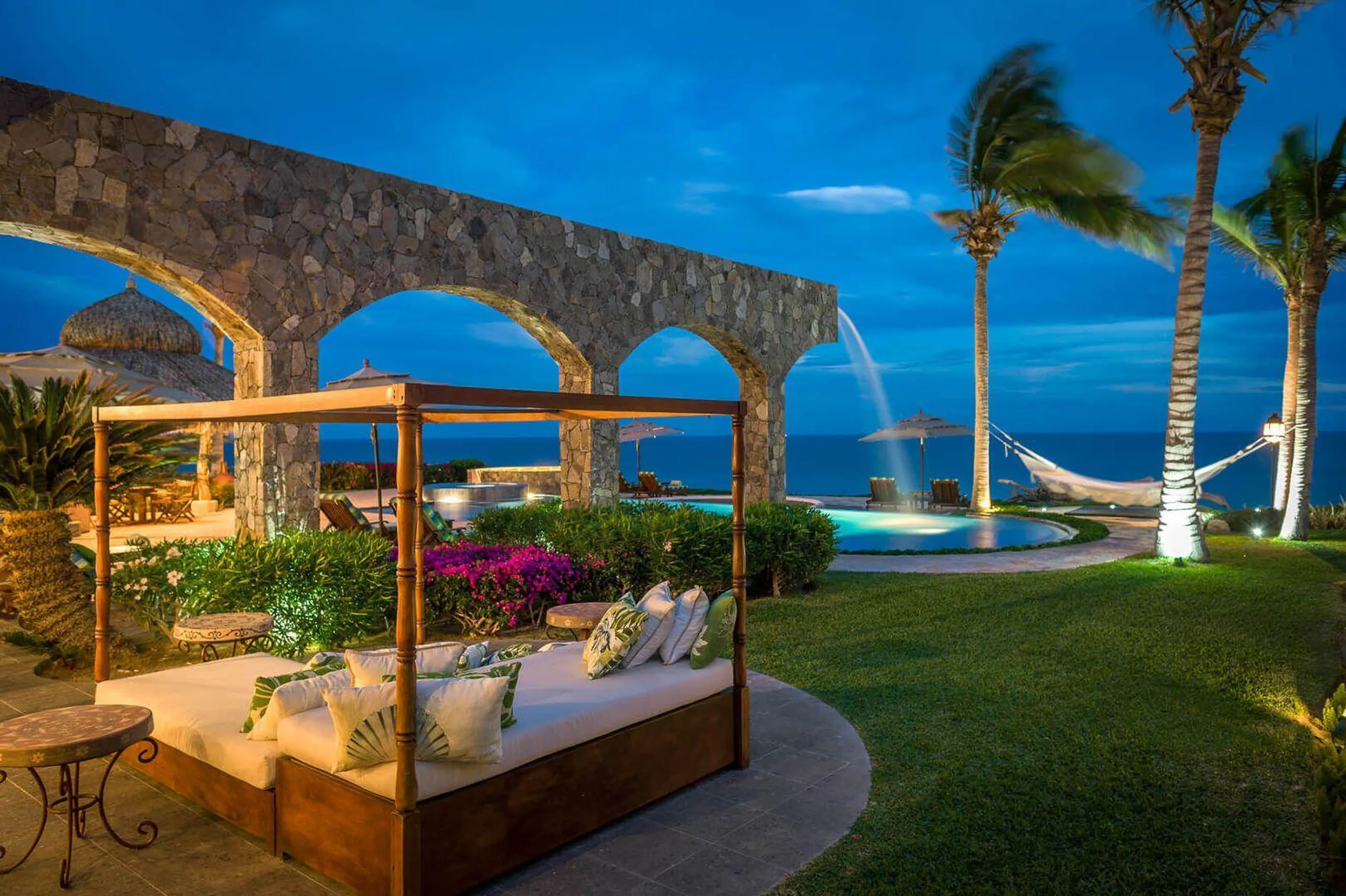 Puerto Los Cabos Architectural Estate with Infinity Pool and Sweeping Ocean Views — photograph 10