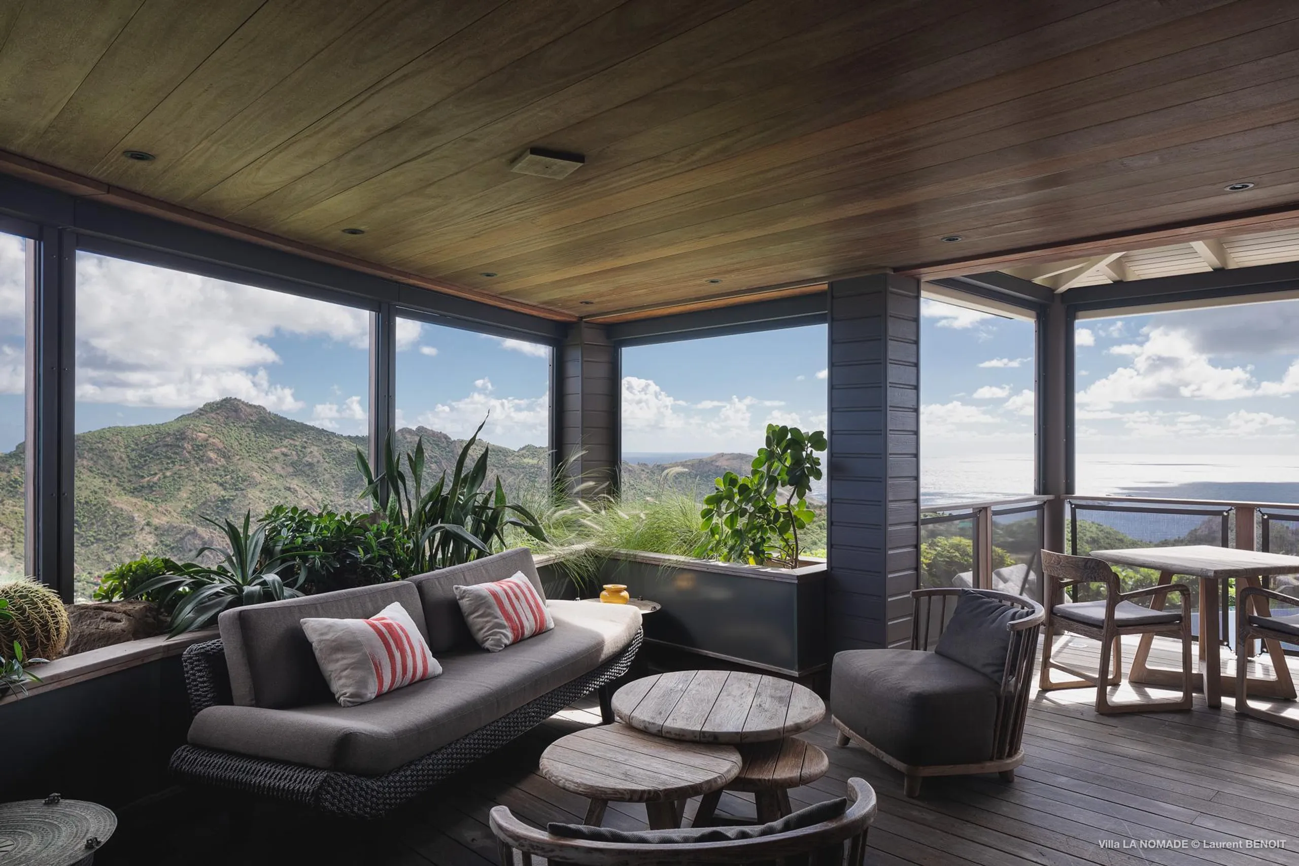 Regal Lurin Villa with Infinity Pool , Jacuzzi and Ocean Views — photograph 6