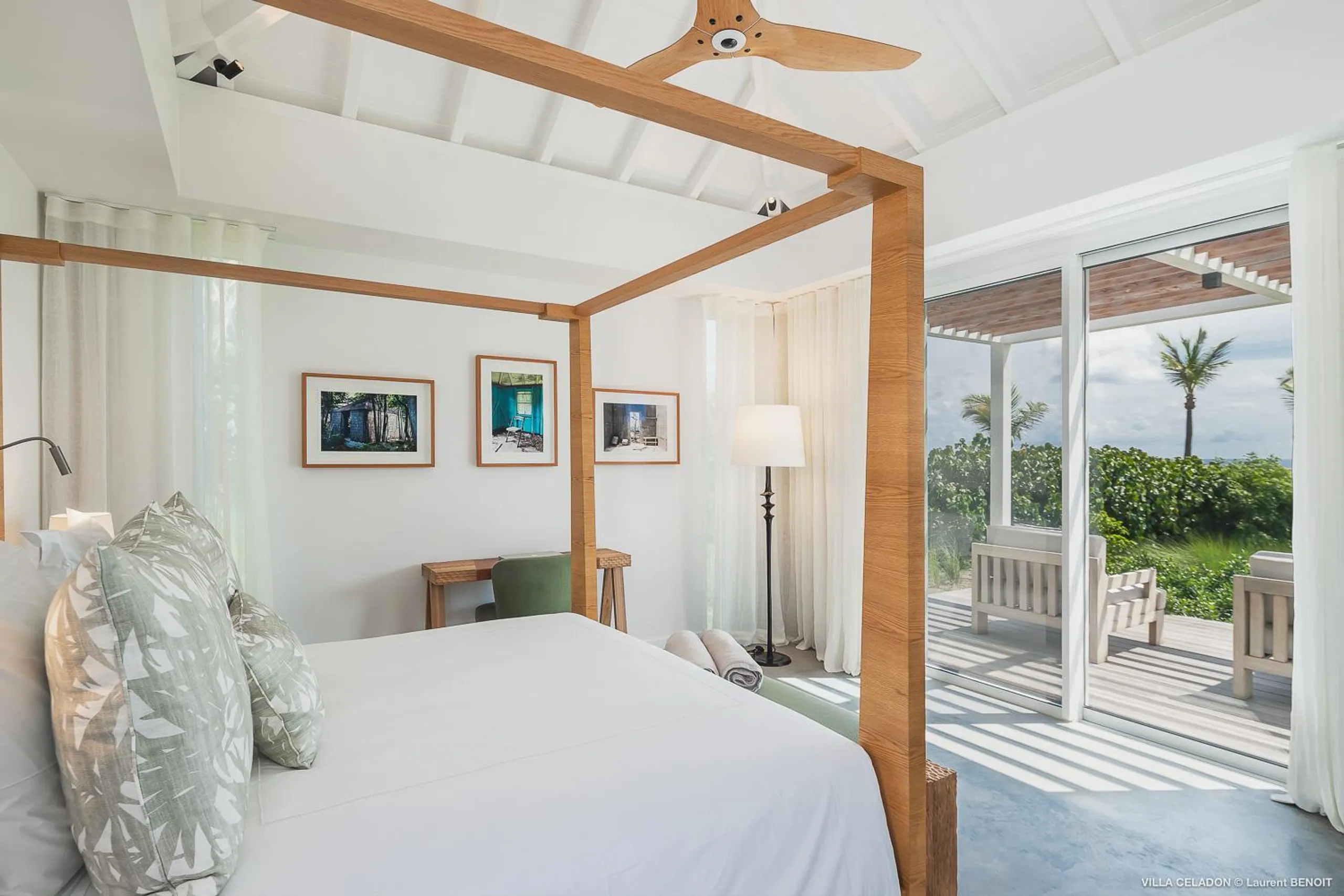 Opulent Oceanview Villa with Private Pool and Gazebo — photograph 6