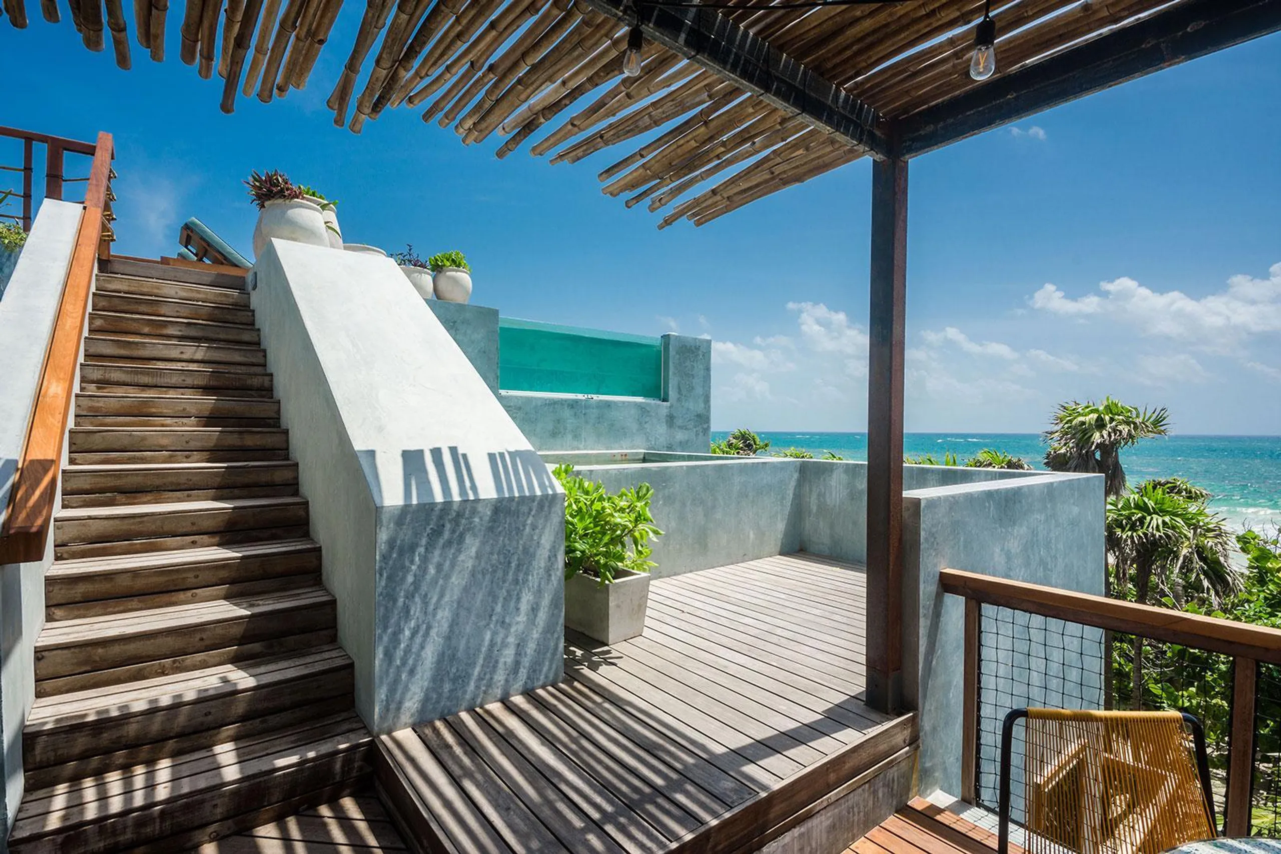 Incredible Oceanfront Villa with Infinity Pool and Sunset Views — photograph 10