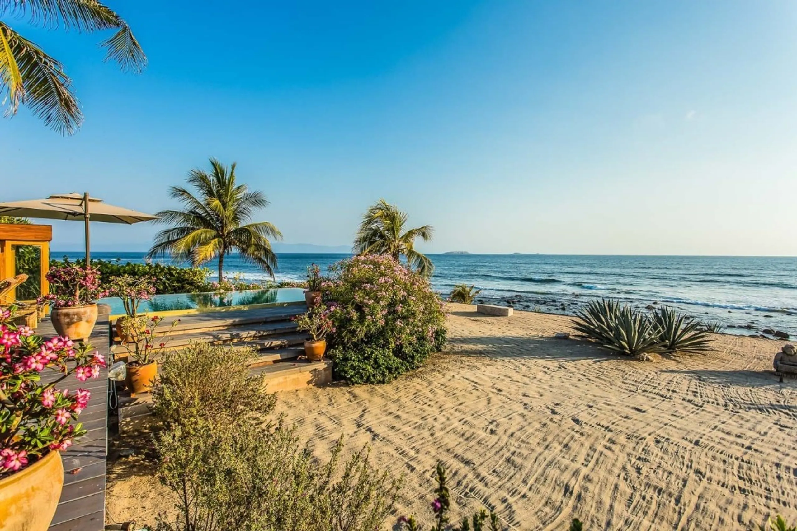 Awe-Inspiring 4-Bedroom Villa in Punta Mita with Infinity Pool, Club Access and Ocean Views from — photograph 4