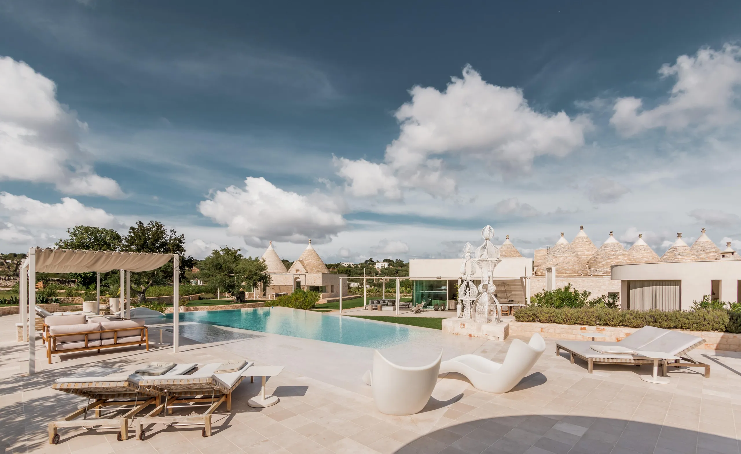 Prestige Sun-Kissed Retreat Oasis — photograph 2