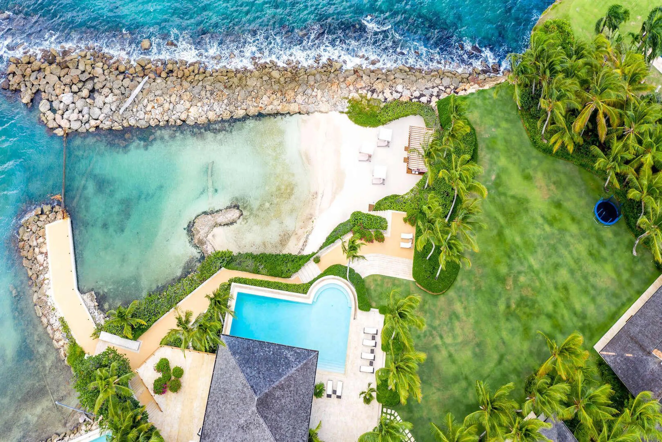 Casa de Campo's Elite Sanctuary Villa with Access to Caribbean Sea — photograph 7